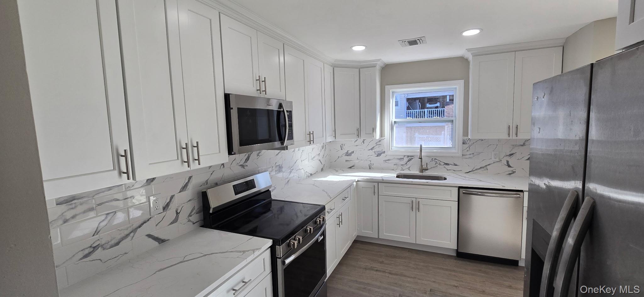 1902 Race Avenue, Medford, NY 11763