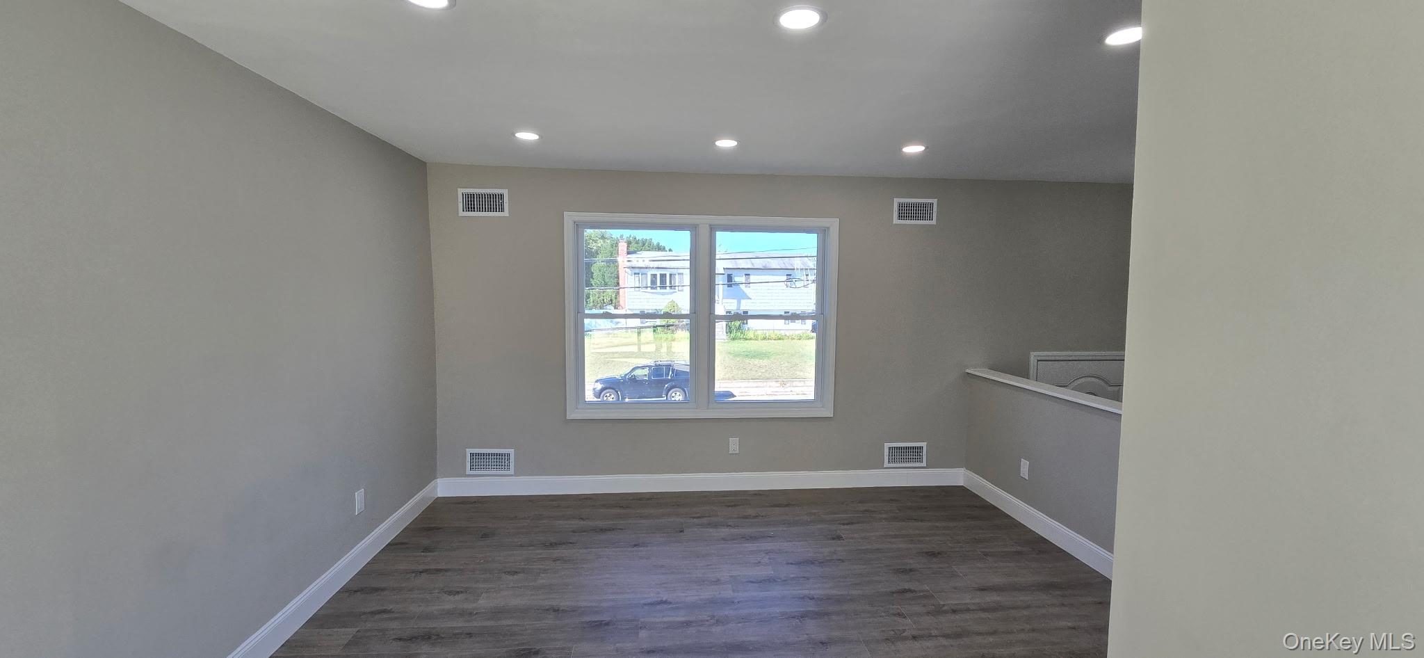 1902 Race Avenue, Medford, NY 11763