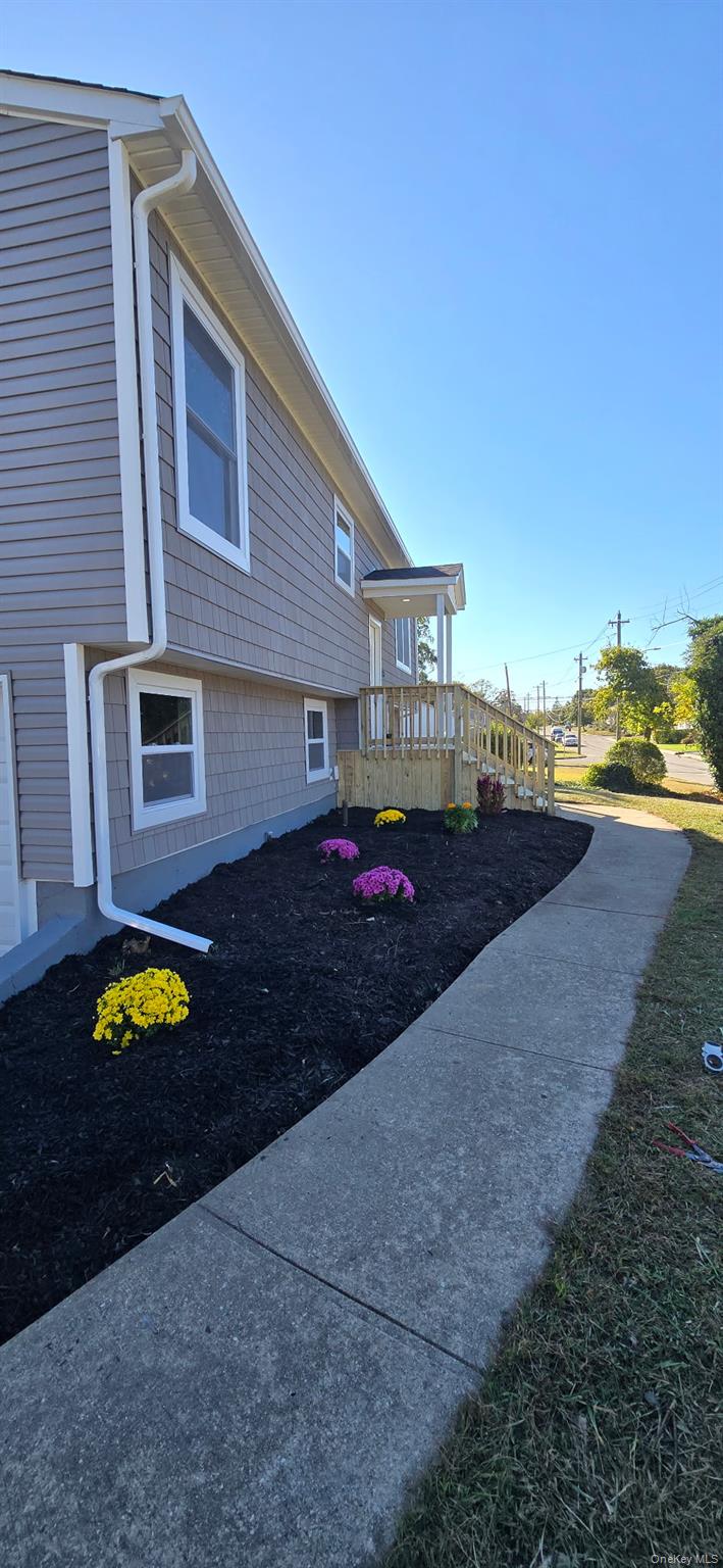 1902 Race Avenue, Medford, NY 11763