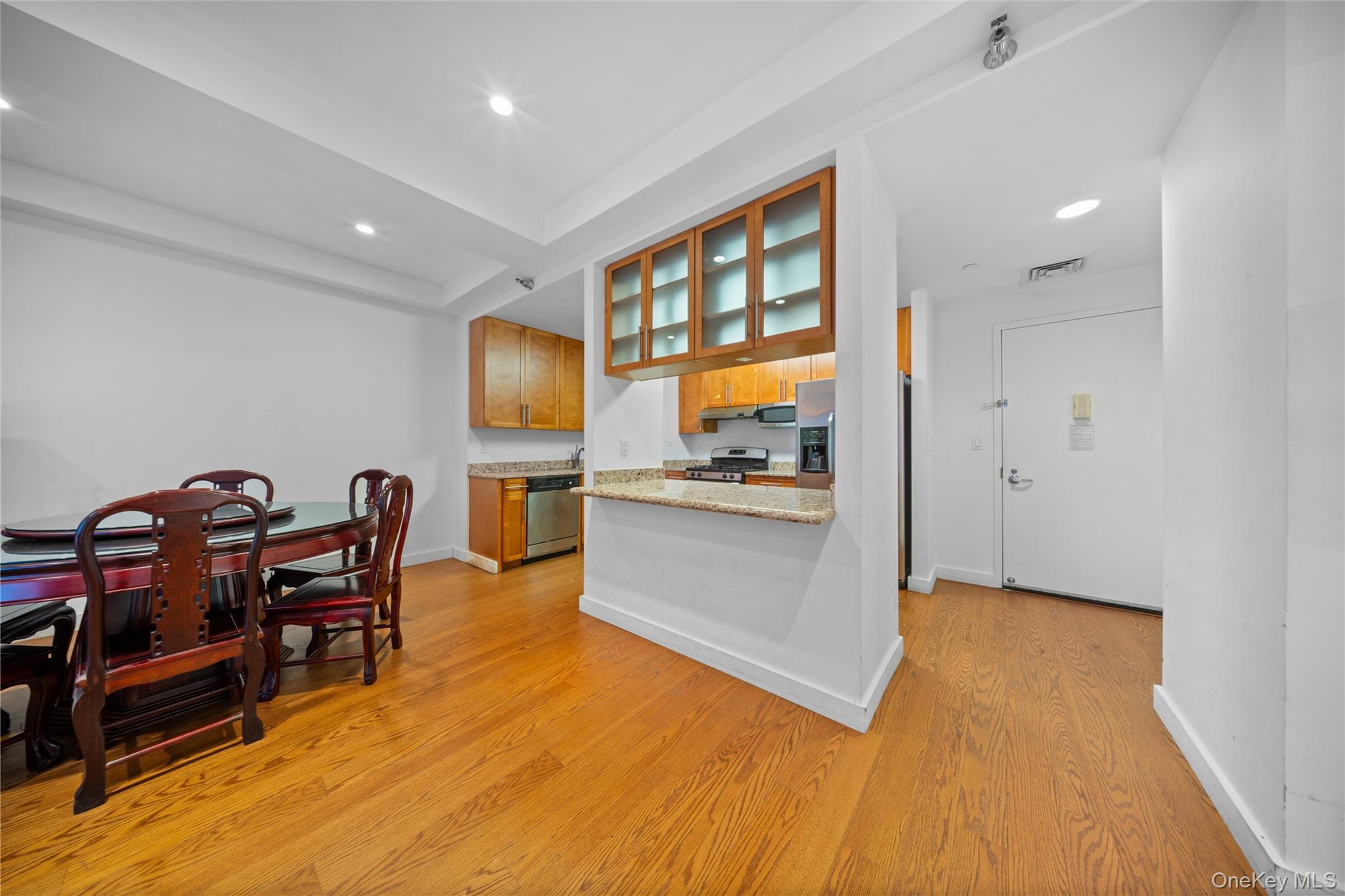 40-22 College point Boulevard # 6H, Flushing, NY 11354