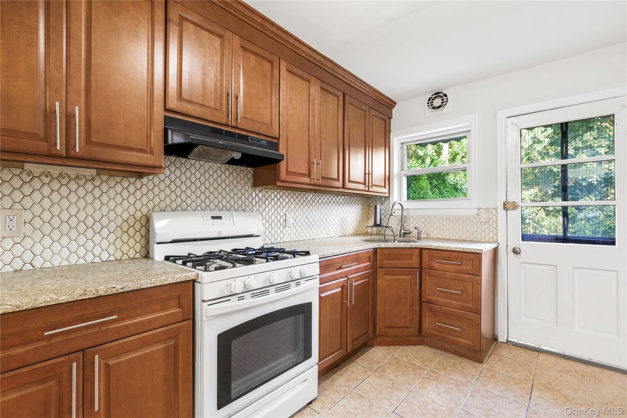 3766 Bronxwood Avenue, Bronx, NY 10469