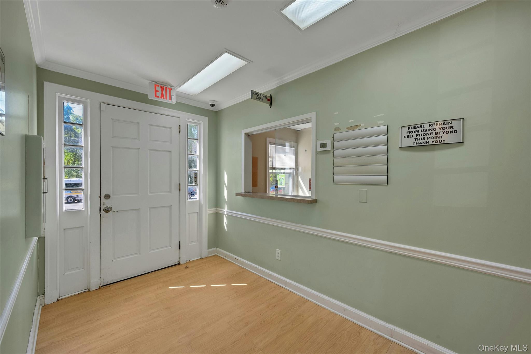 645 Marble Avenue, Thornwood, NY 10594