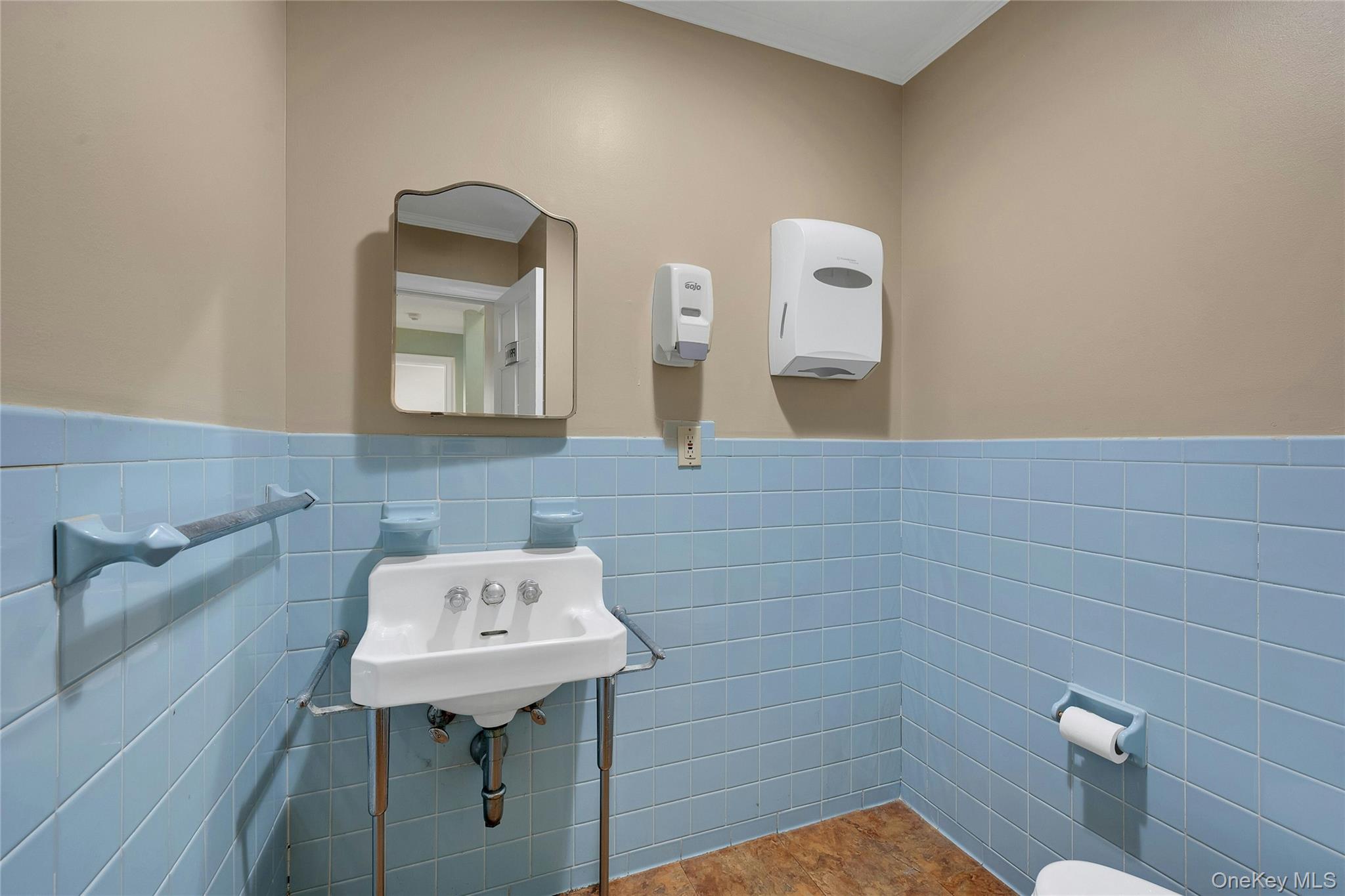 645 Marble Avenue, Thornwood, NY 10594