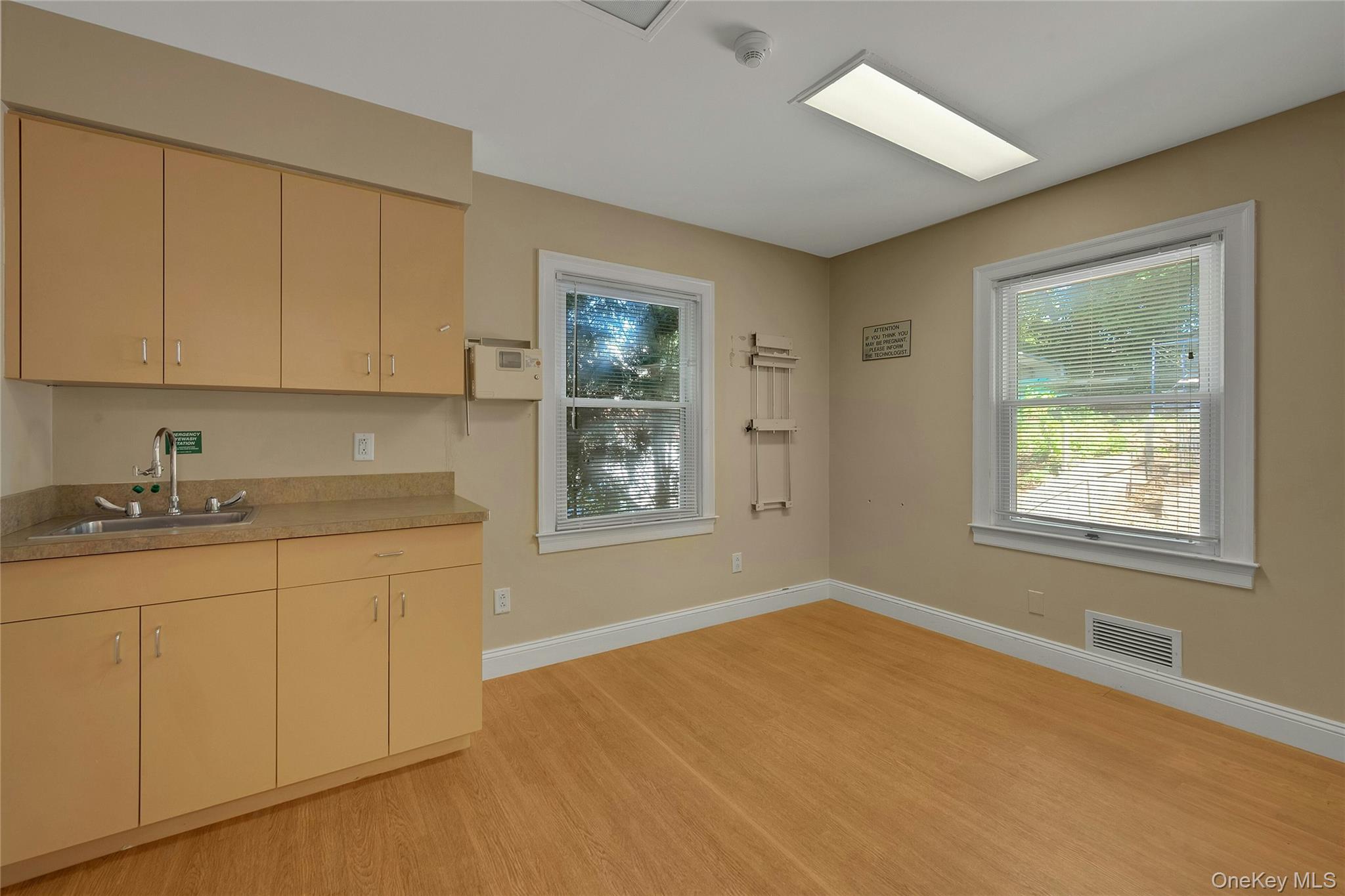 645 Marble Avenue, Thornwood, NY 10594