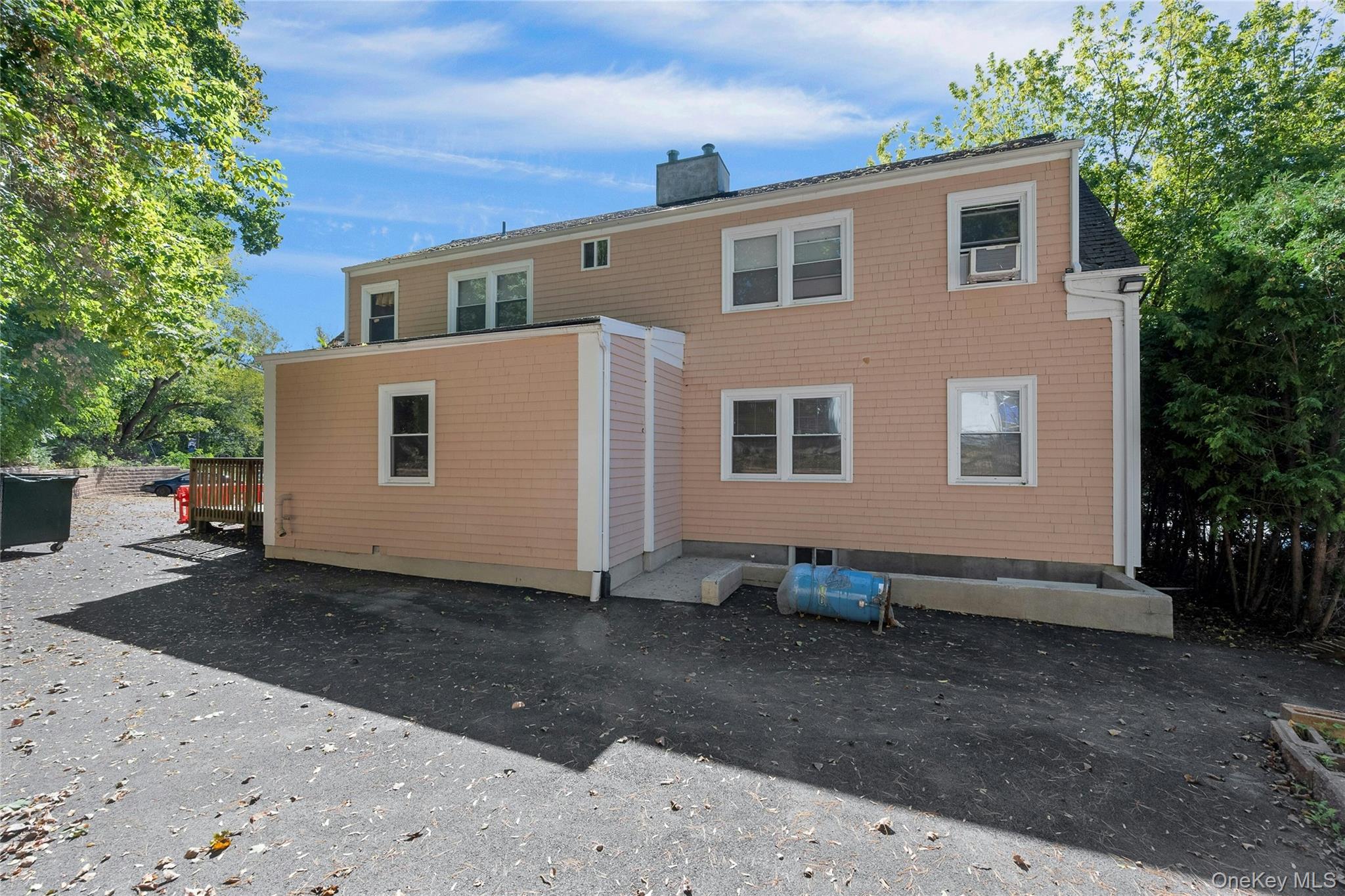 645 Marble Avenue, Thornwood, NY 10594