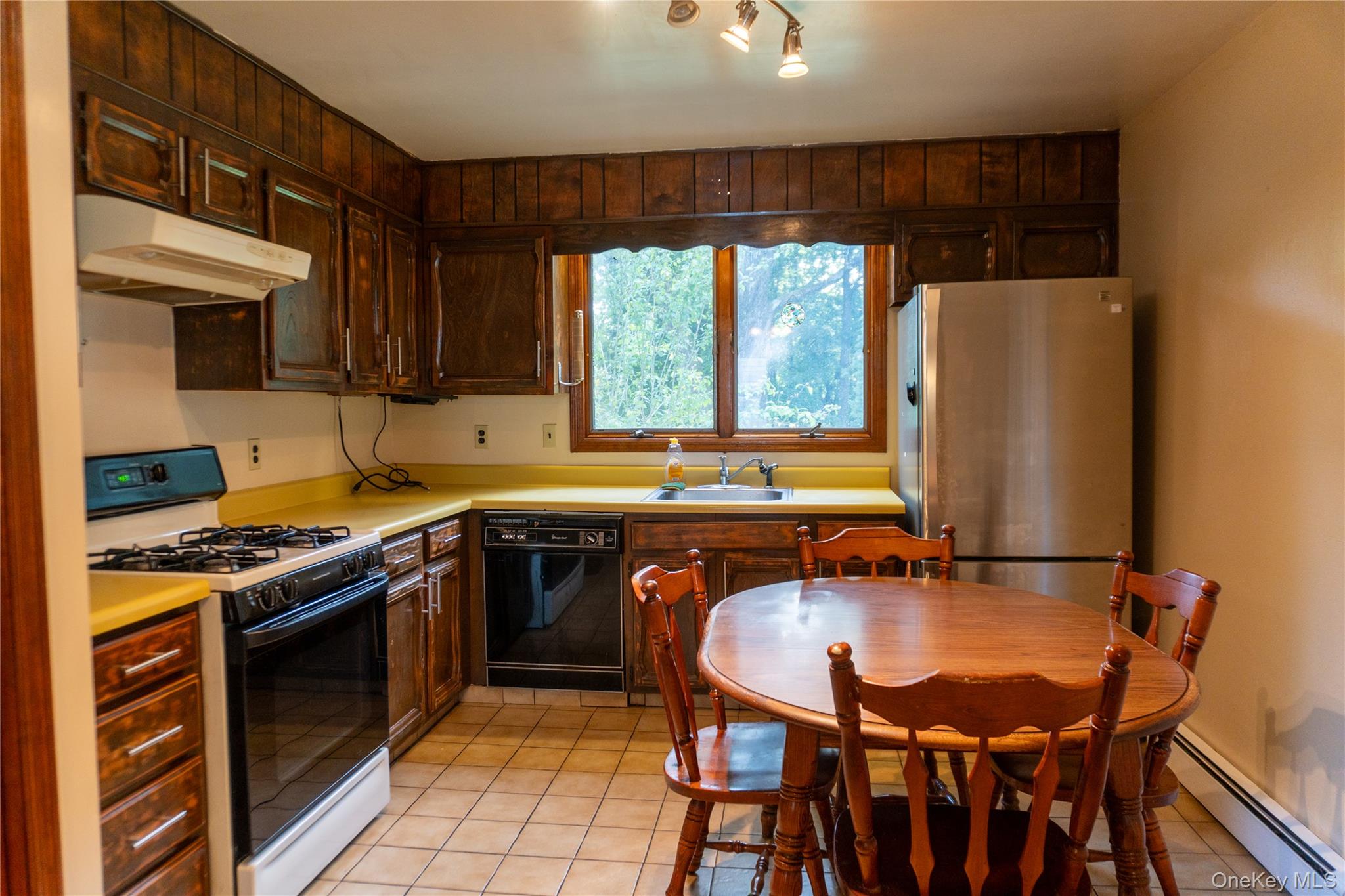 8 Crescent Hill Drive, Cortlandt Manor, NY 10567