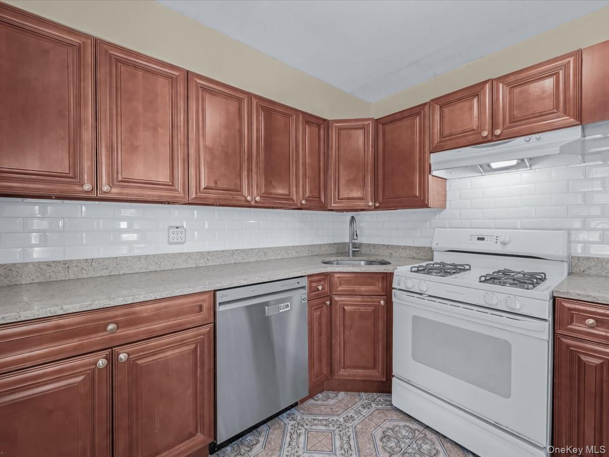 200 W Marshall Street, Hempstead, NY 11550