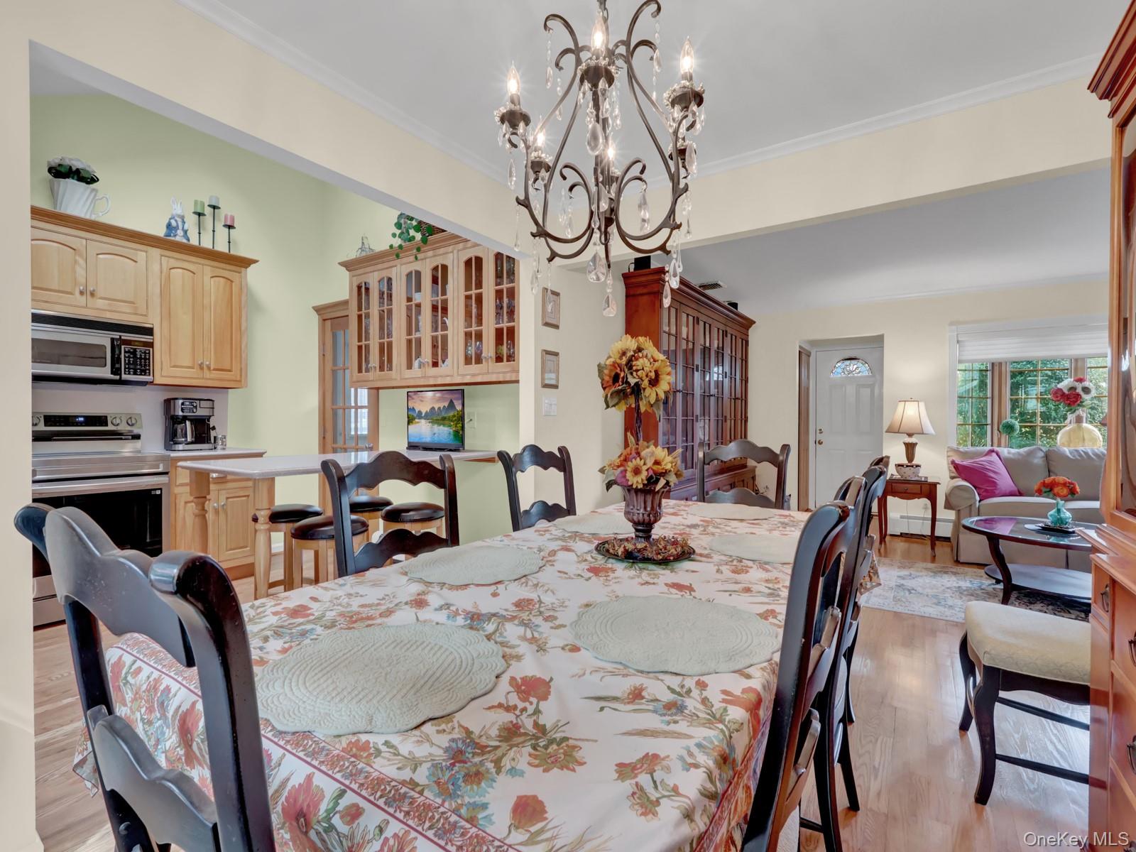 34 Scholl Drive, Farmingdale, NY 11735