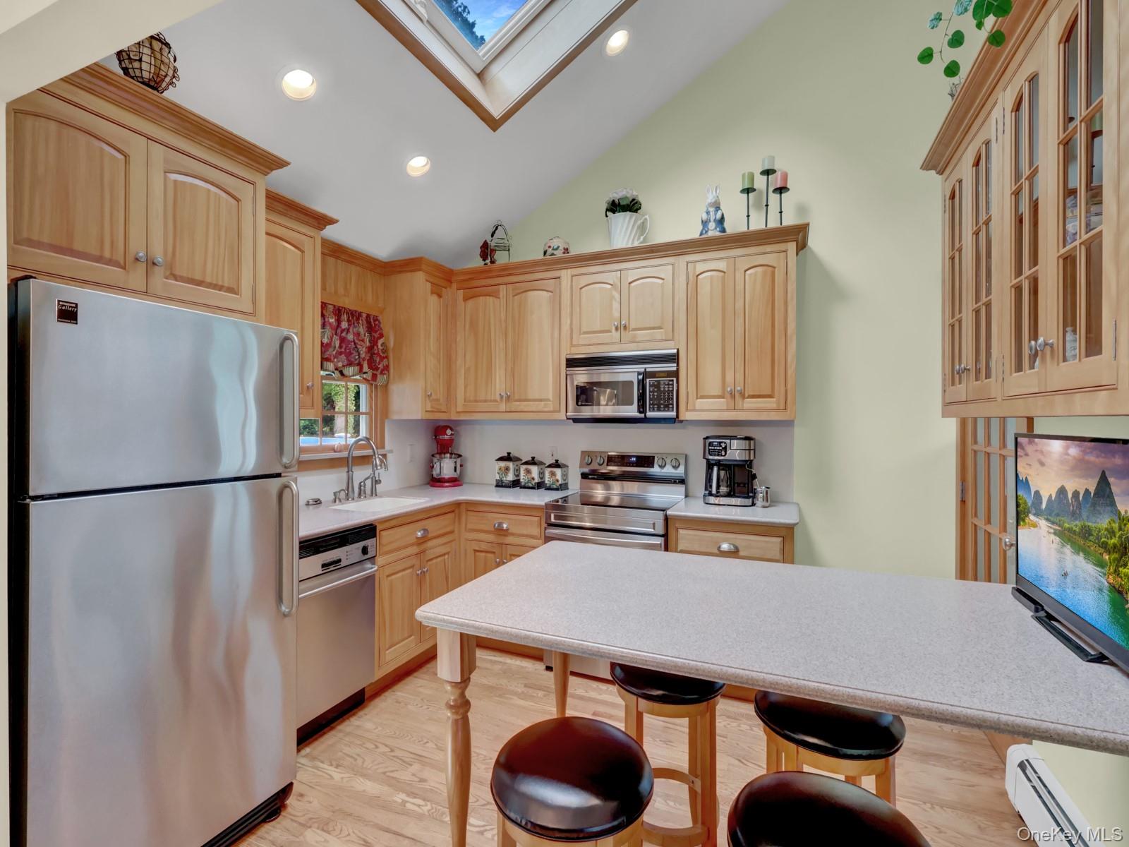 34 Scholl Drive, Farmingdale, NY 11735