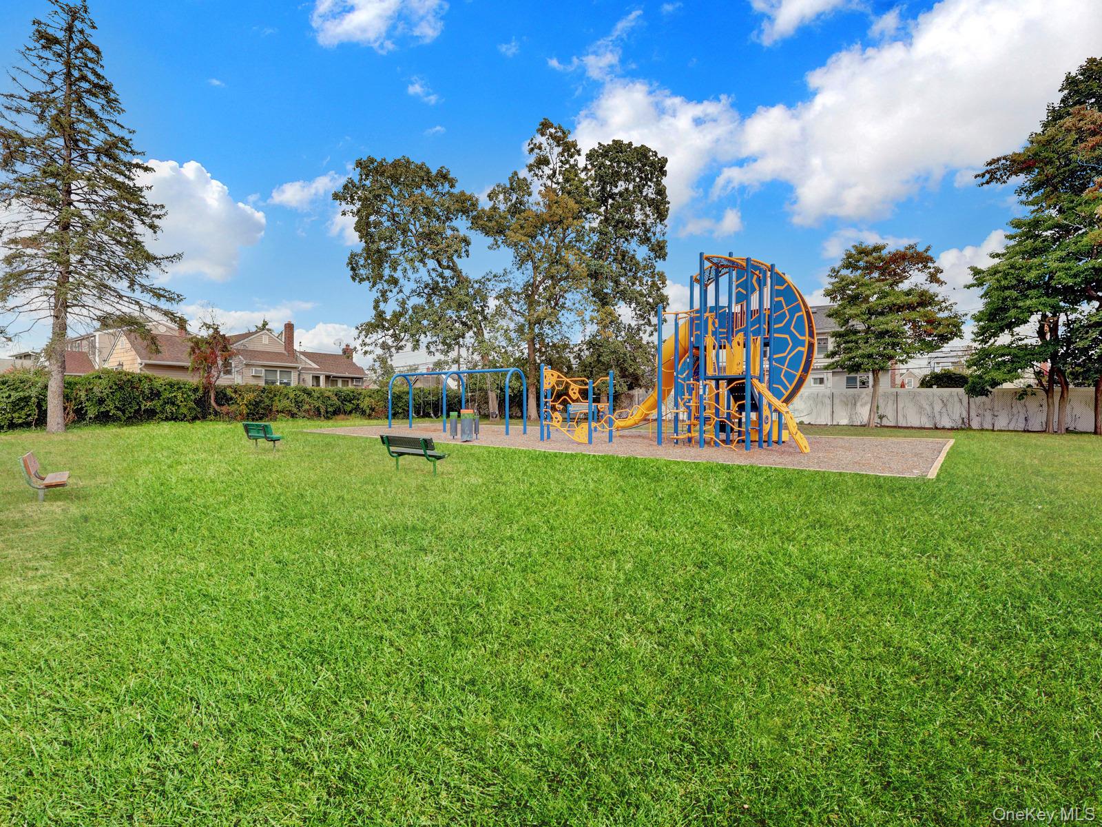 34 Scholl Drive, Farmingdale, NY 11735