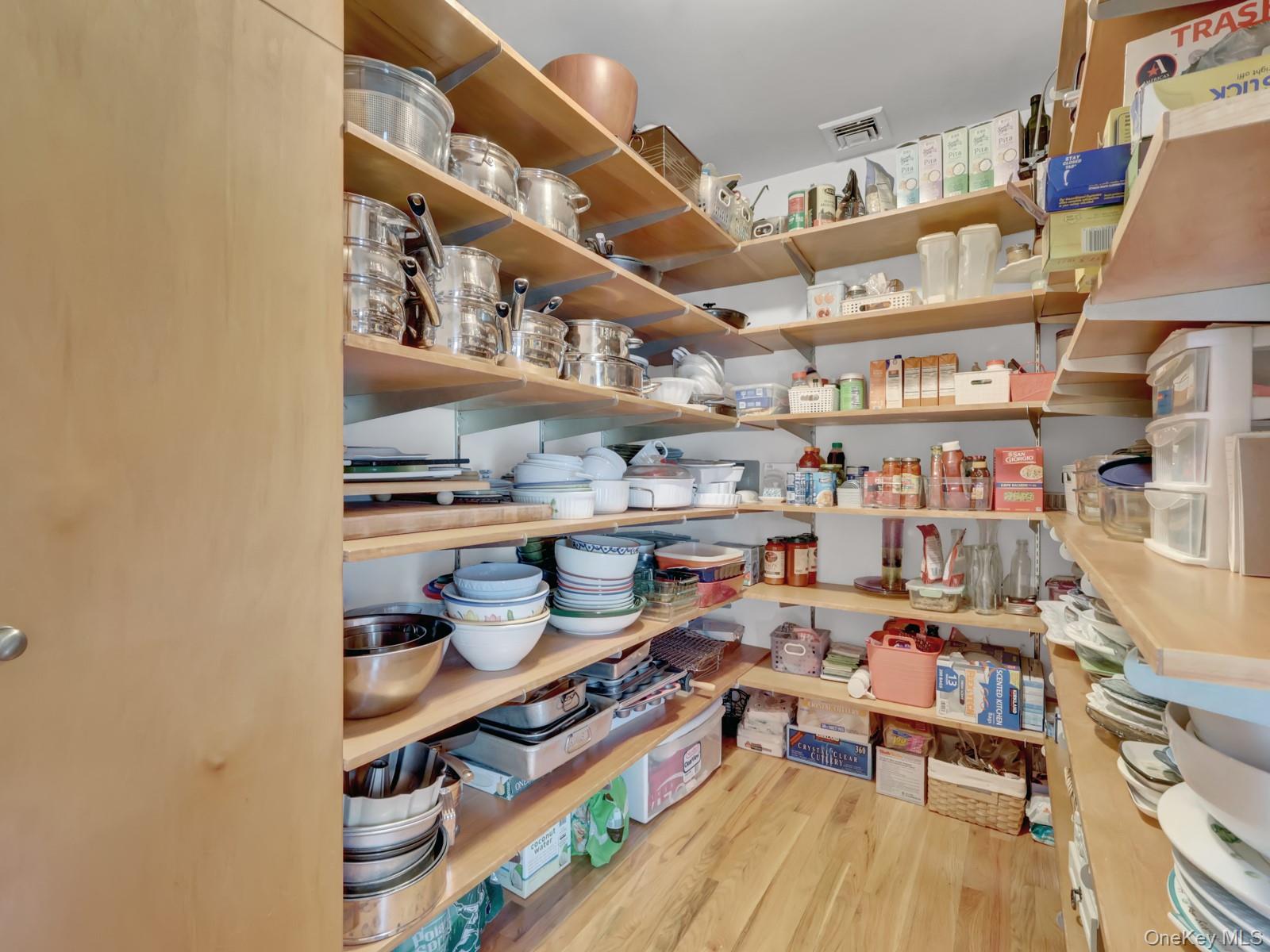 34 Scholl Drive, Farmingdale, NY 11735