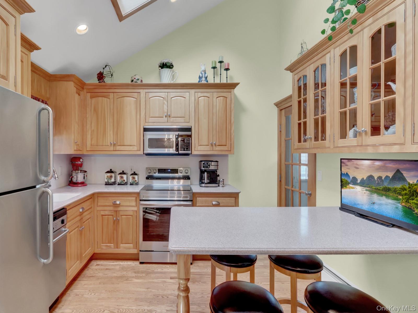 34 Scholl Drive, Farmingdale, NY 11735