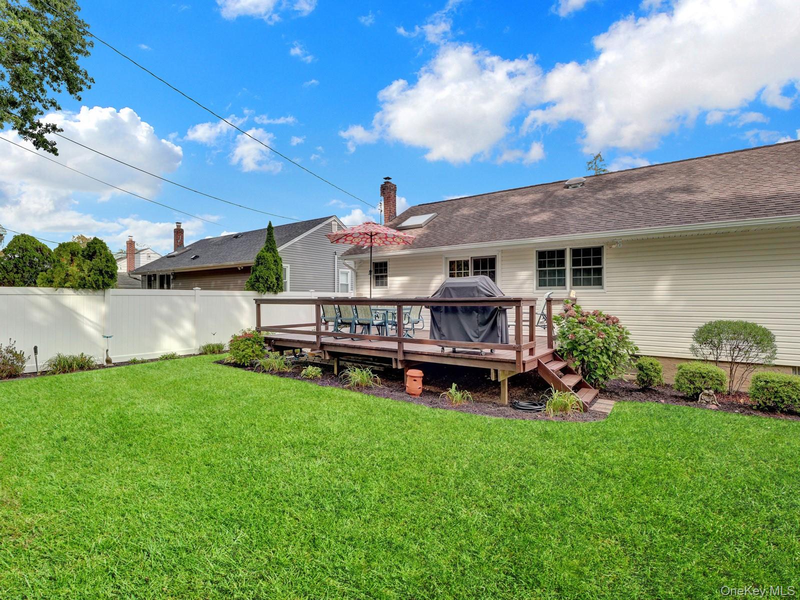 34 Scholl Drive, Farmingdale, NY 11735