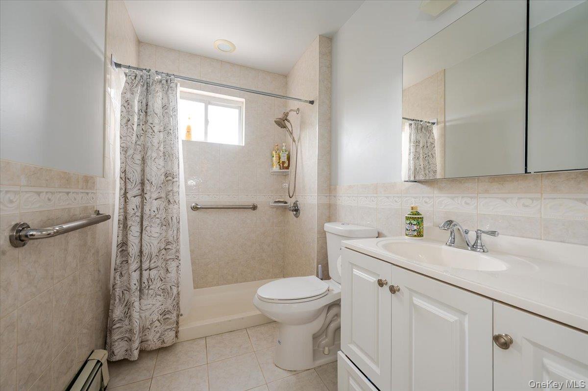 248 Throggs Neck Boulevard, Bronx, NY 10465