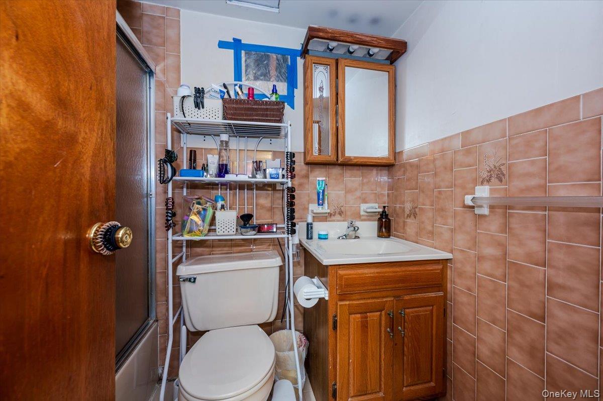 248 Throggs Neck Boulevard, Bronx, NY 10465