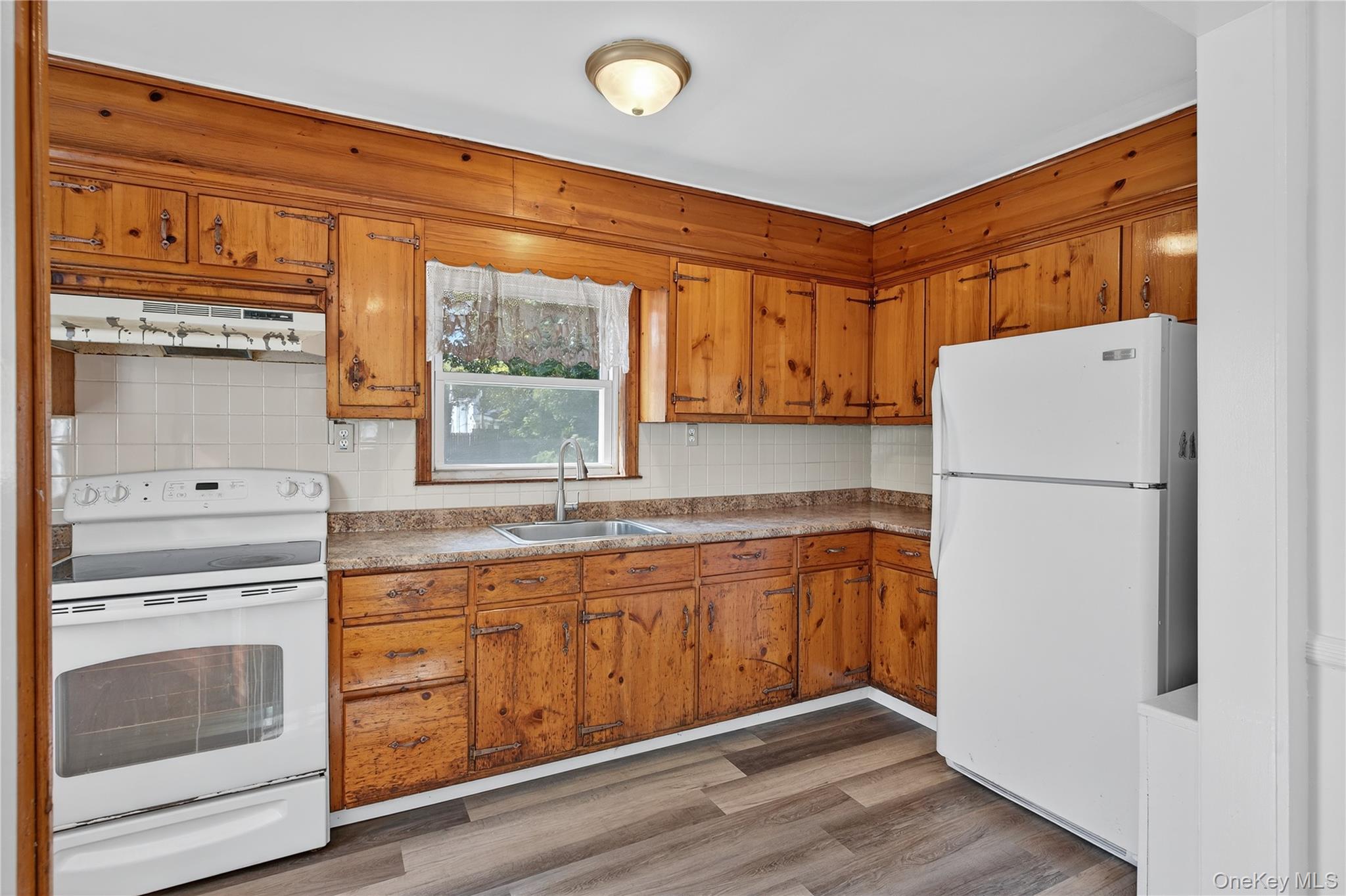 10 Howe Street, Warwick, NY 10990