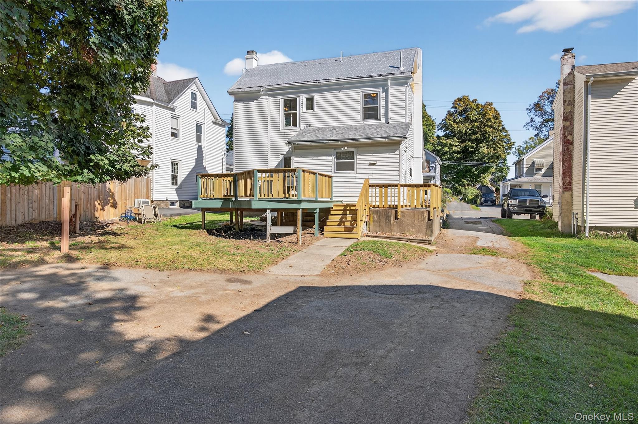 10 Howe Street, Warwick, NY 10990