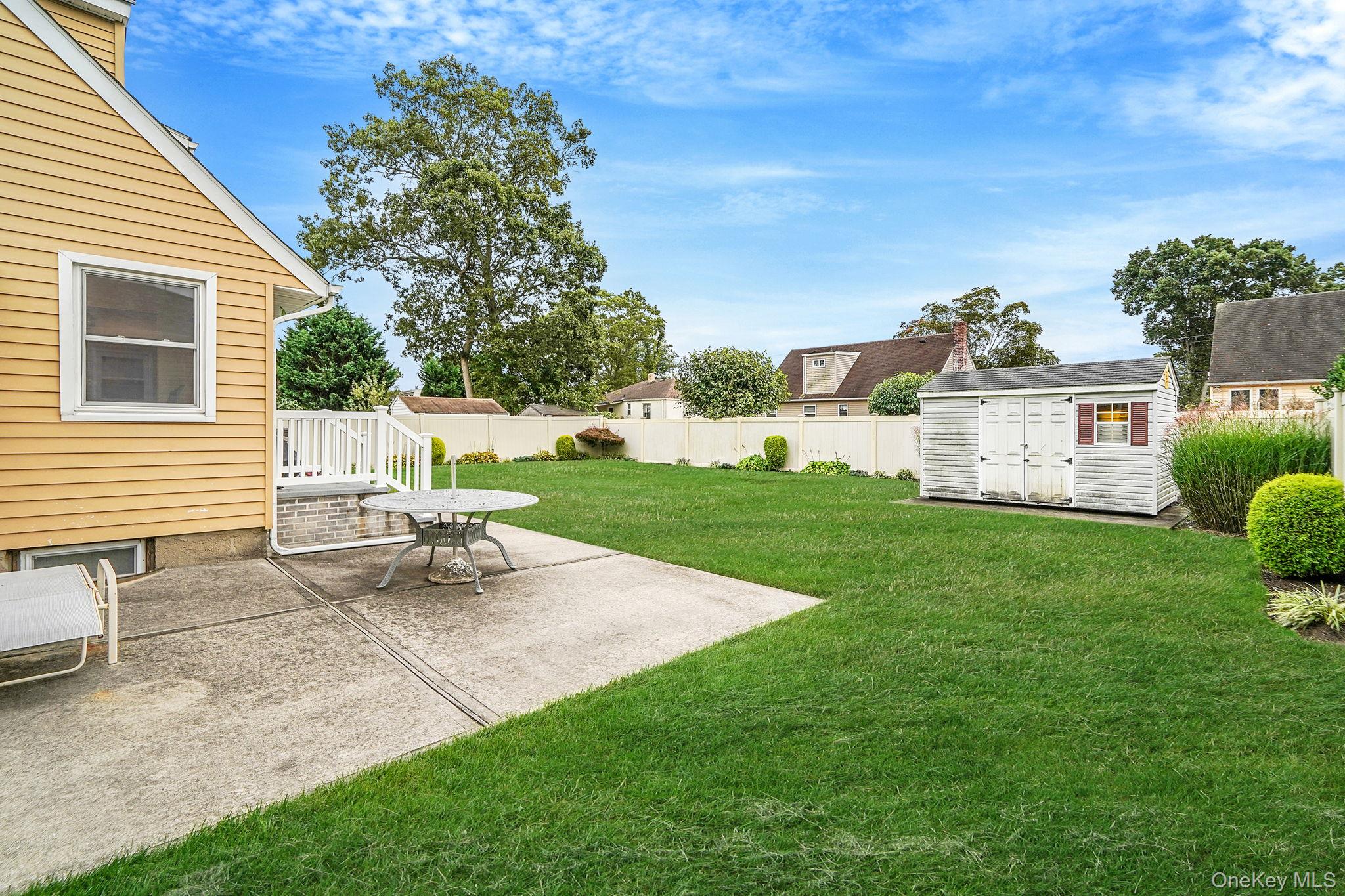 166 N Oak Street, Massapequa, NY 11758