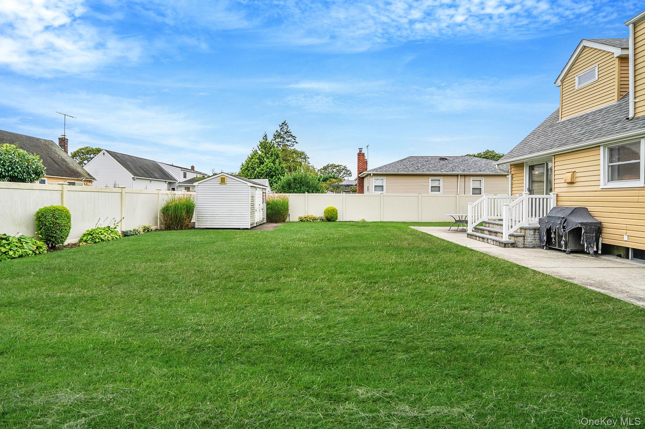 166 N Oak Street, Massapequa, NY 11758