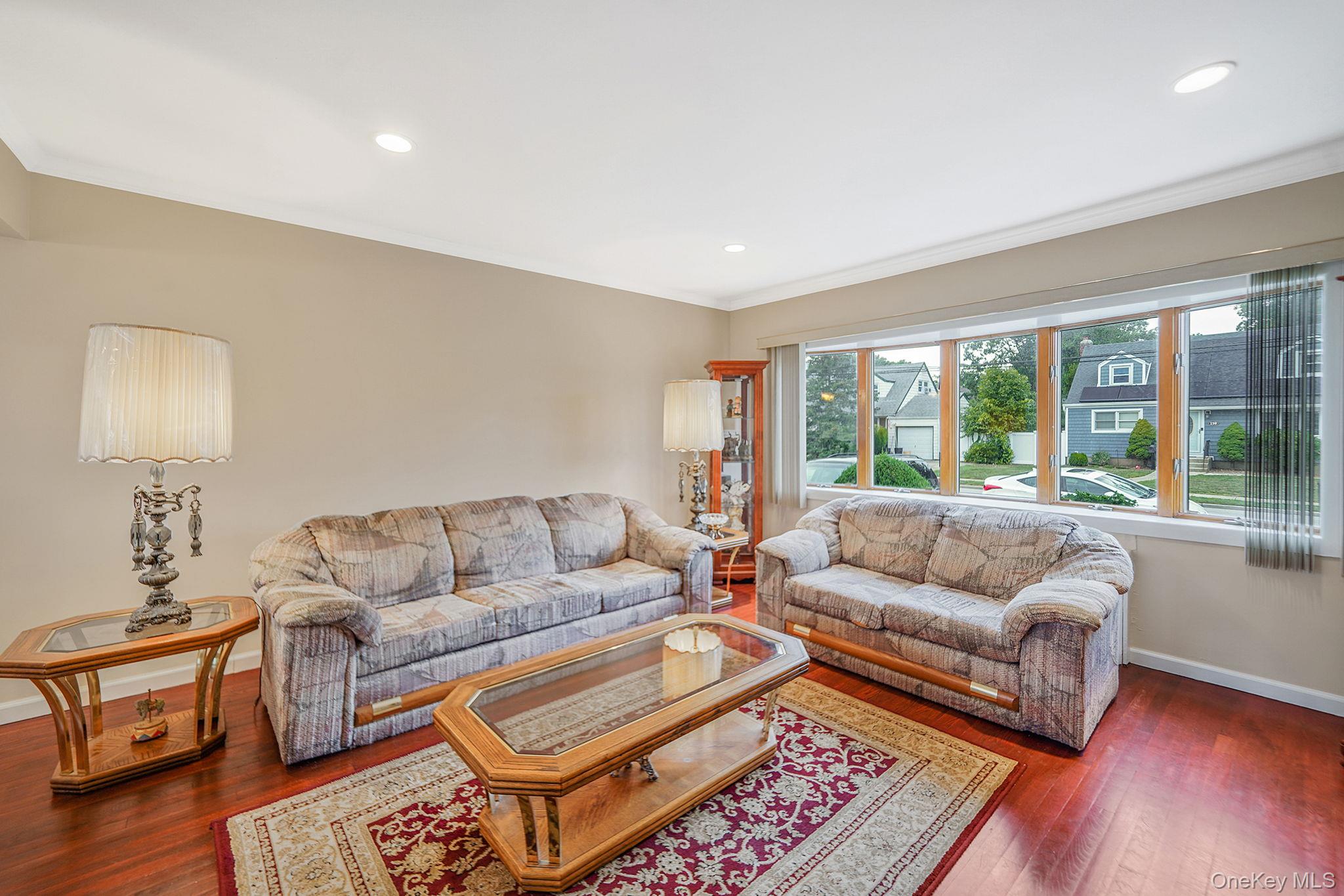 166 N Oak Street, Massapequa, NY 11758