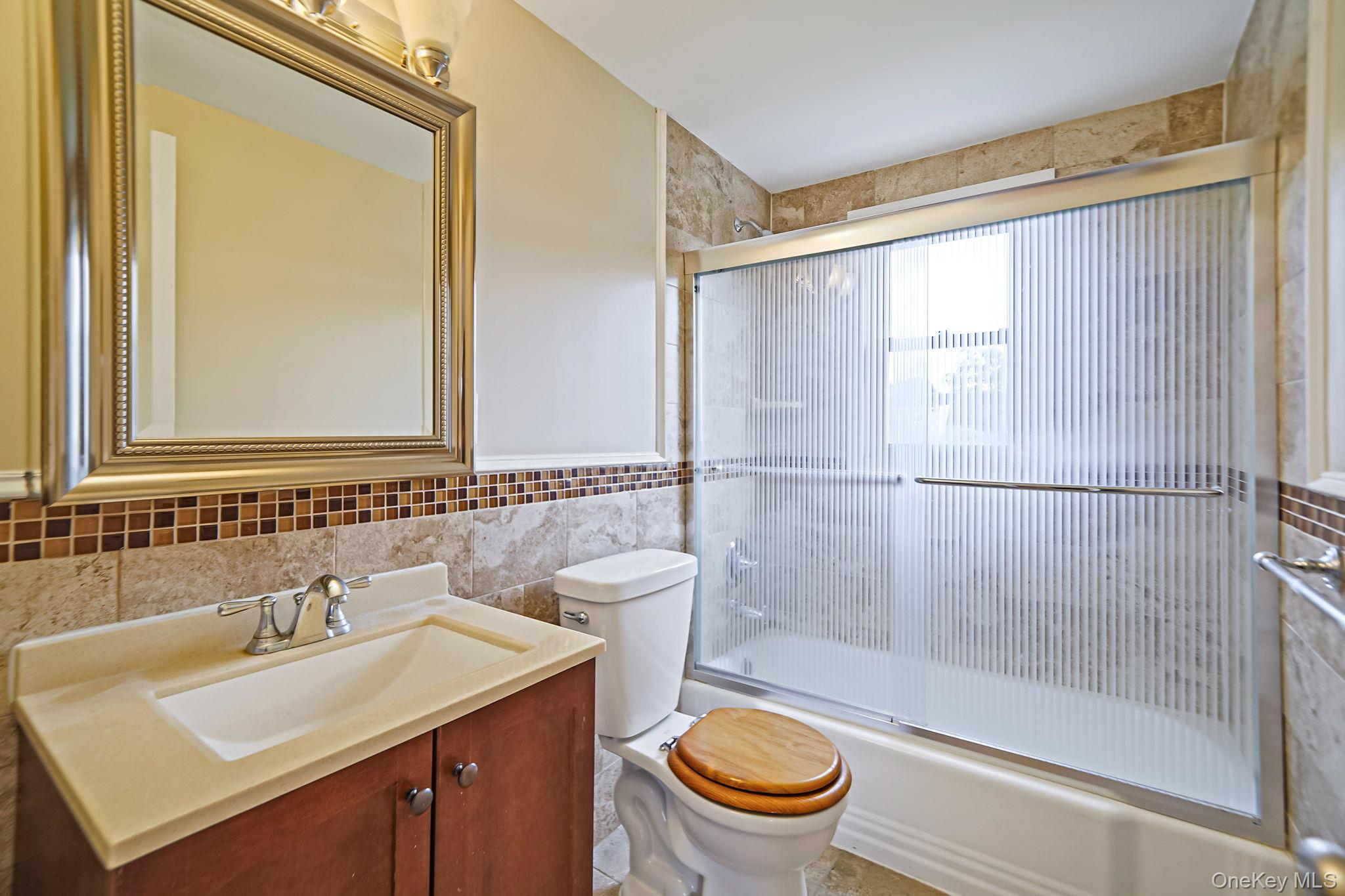 166 N Oak Street, Massapequa, NY 11758