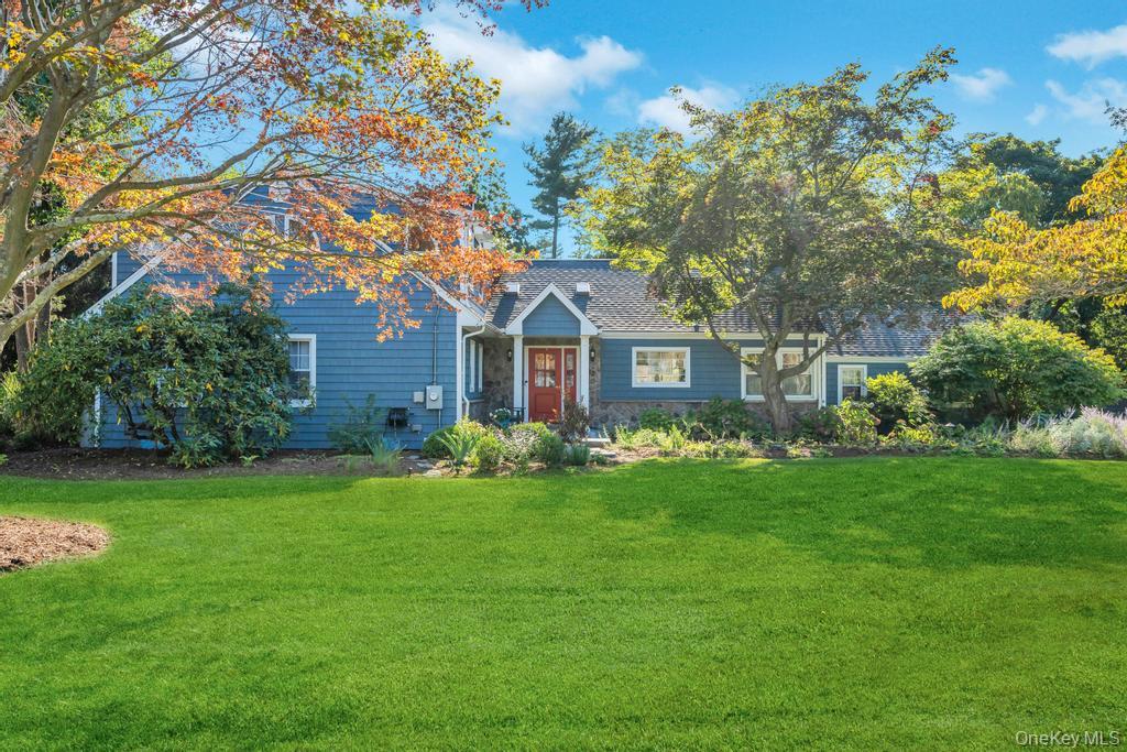 12 Teapot Lane, Smithtown, NY 11787