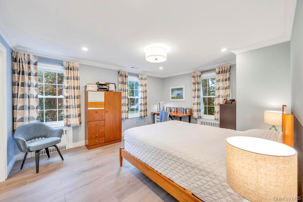 12 Teapot Lane, Smithtown, NY 11787