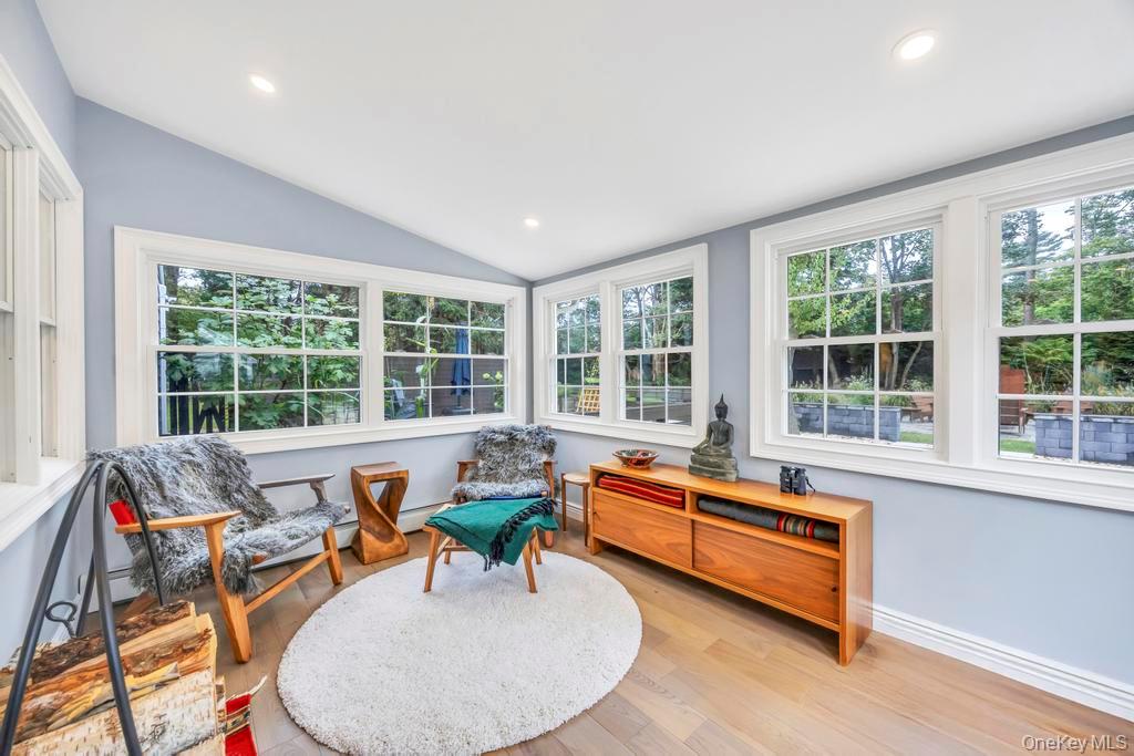 12 Teapot Lane, Smithtown, NY 11787