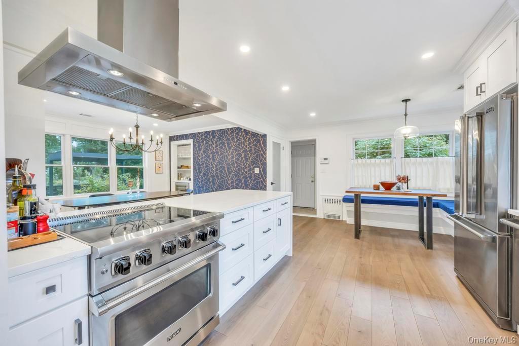 12 Teapot Lane, Smithtown, NY 11787