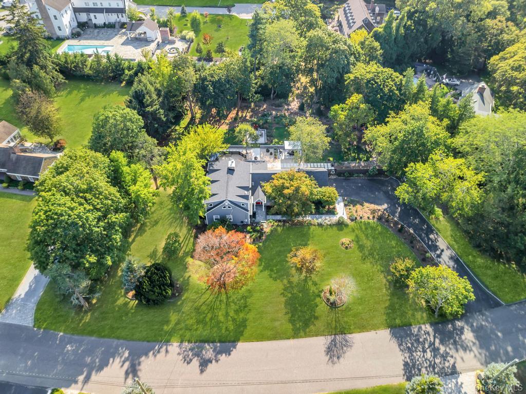 12 Teapot Lane, Smithtown, NY 11787