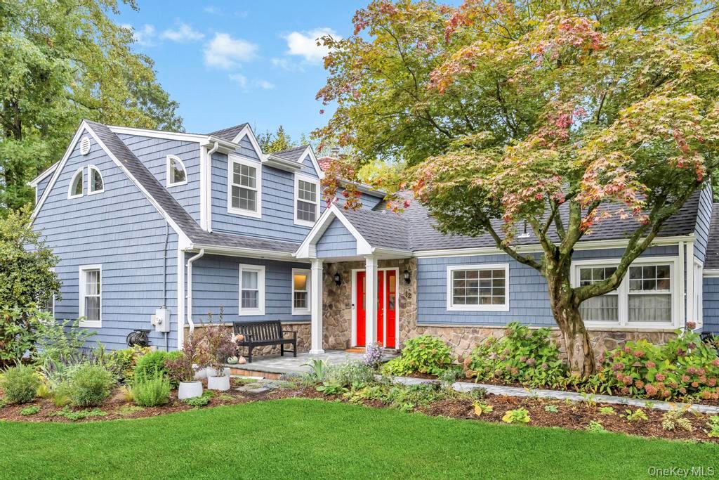 12 Teapot Lane, Smithtown, NY 11787