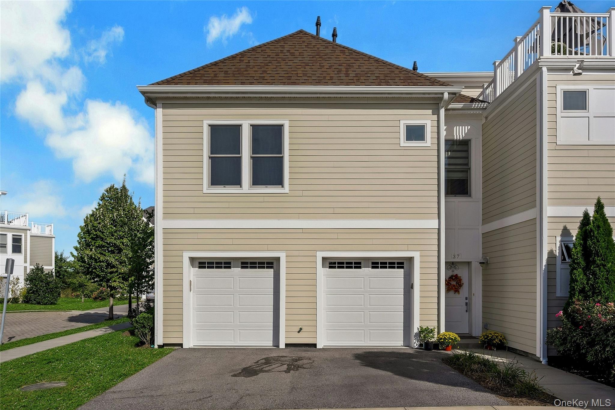 39 Island Point, Bronx, NY 10464