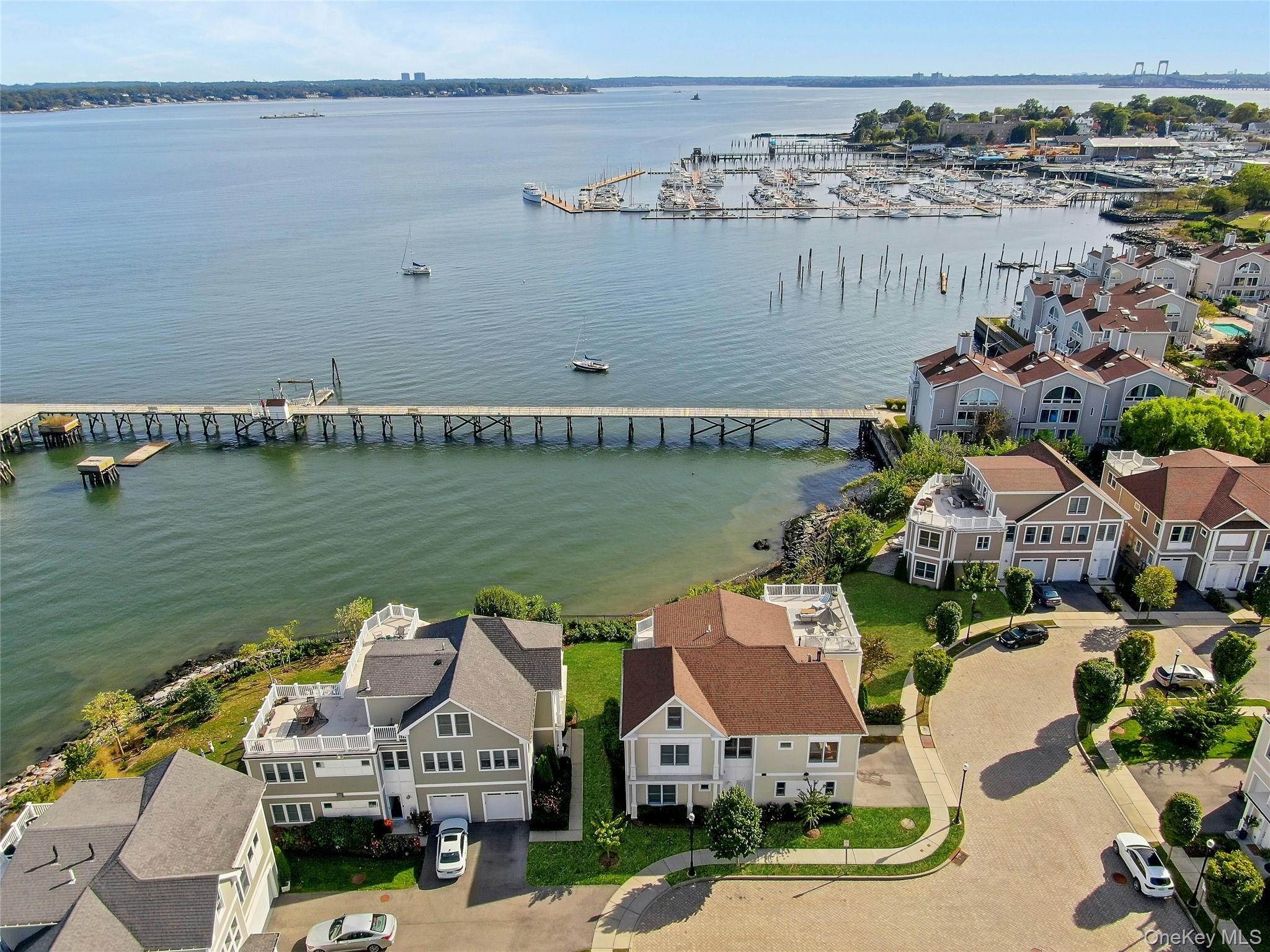 39 Island Point, Bronx, NY 10464