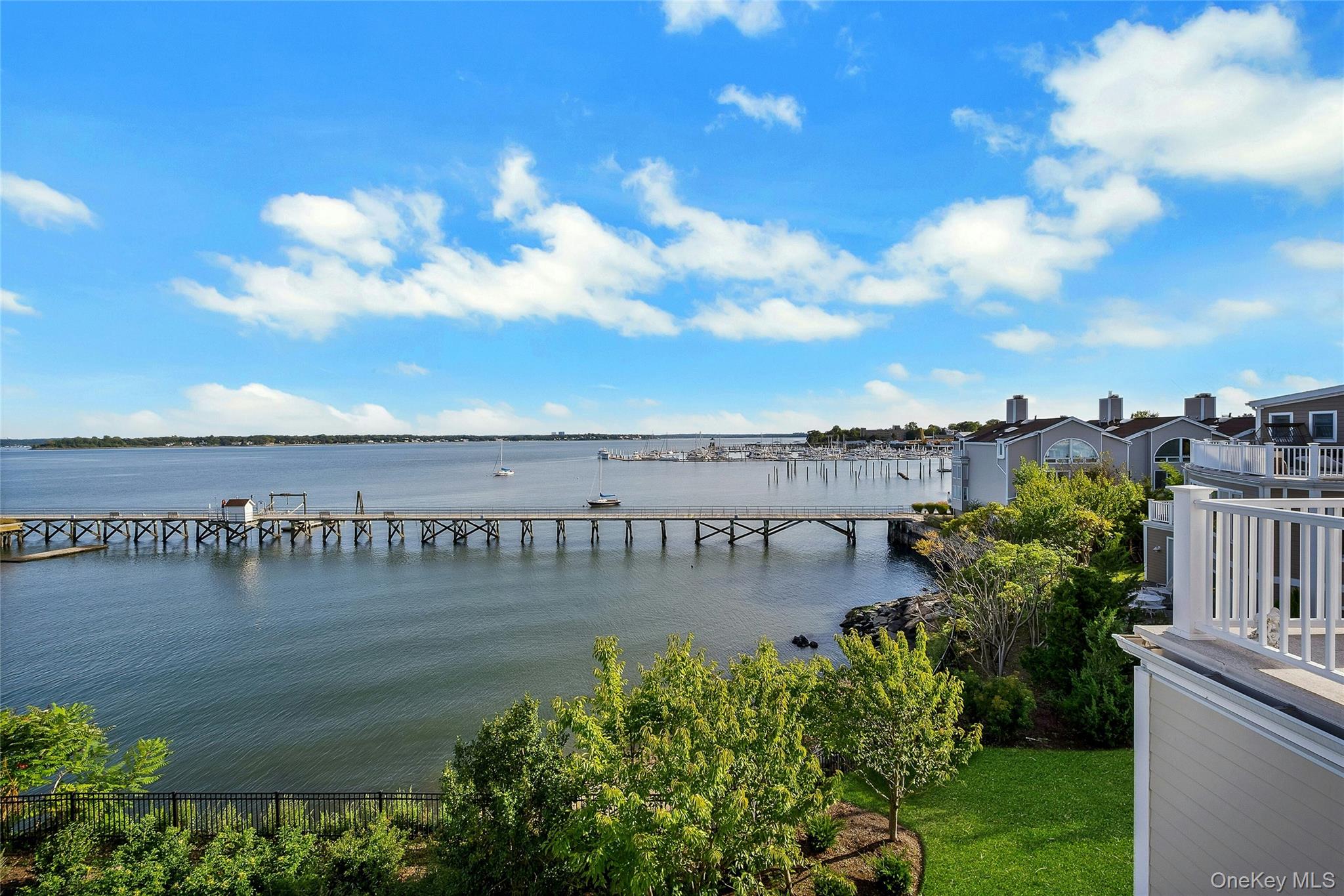 39 Island Point, Bronx, NY 10464