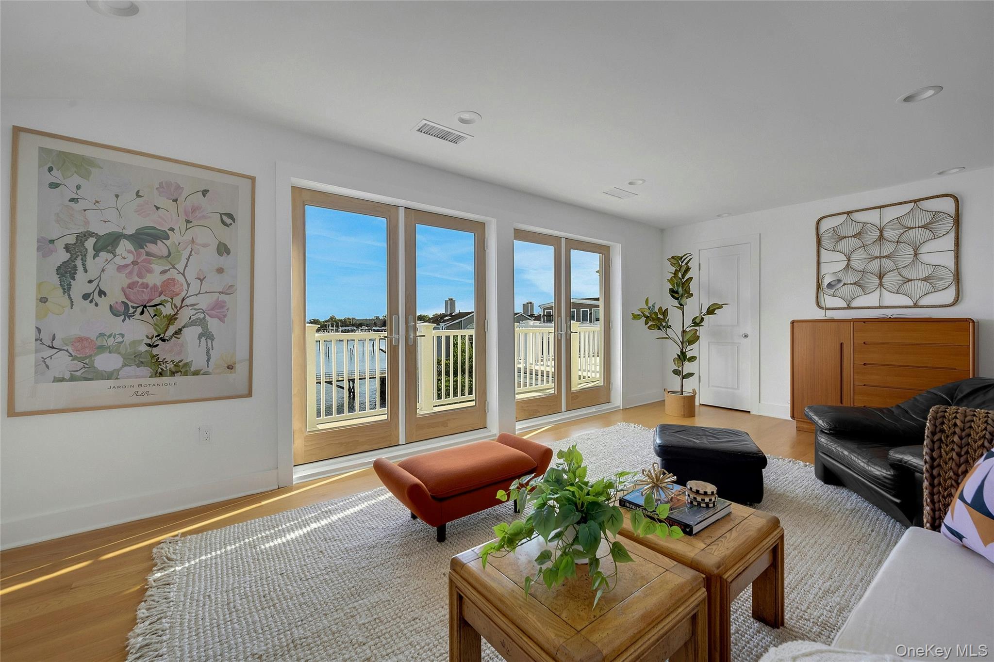 39 Island Point, Bronx, NY 10464