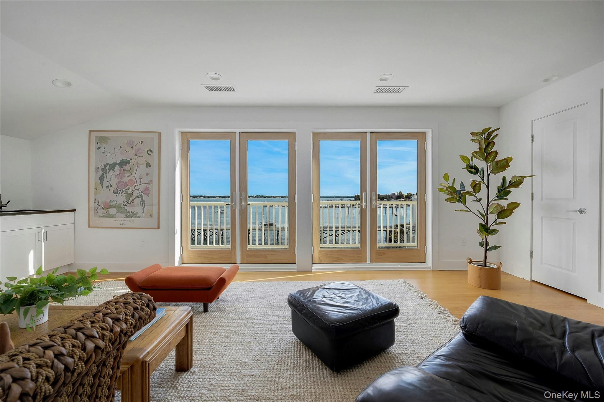 39 Island Point, Bronx, NY 10464