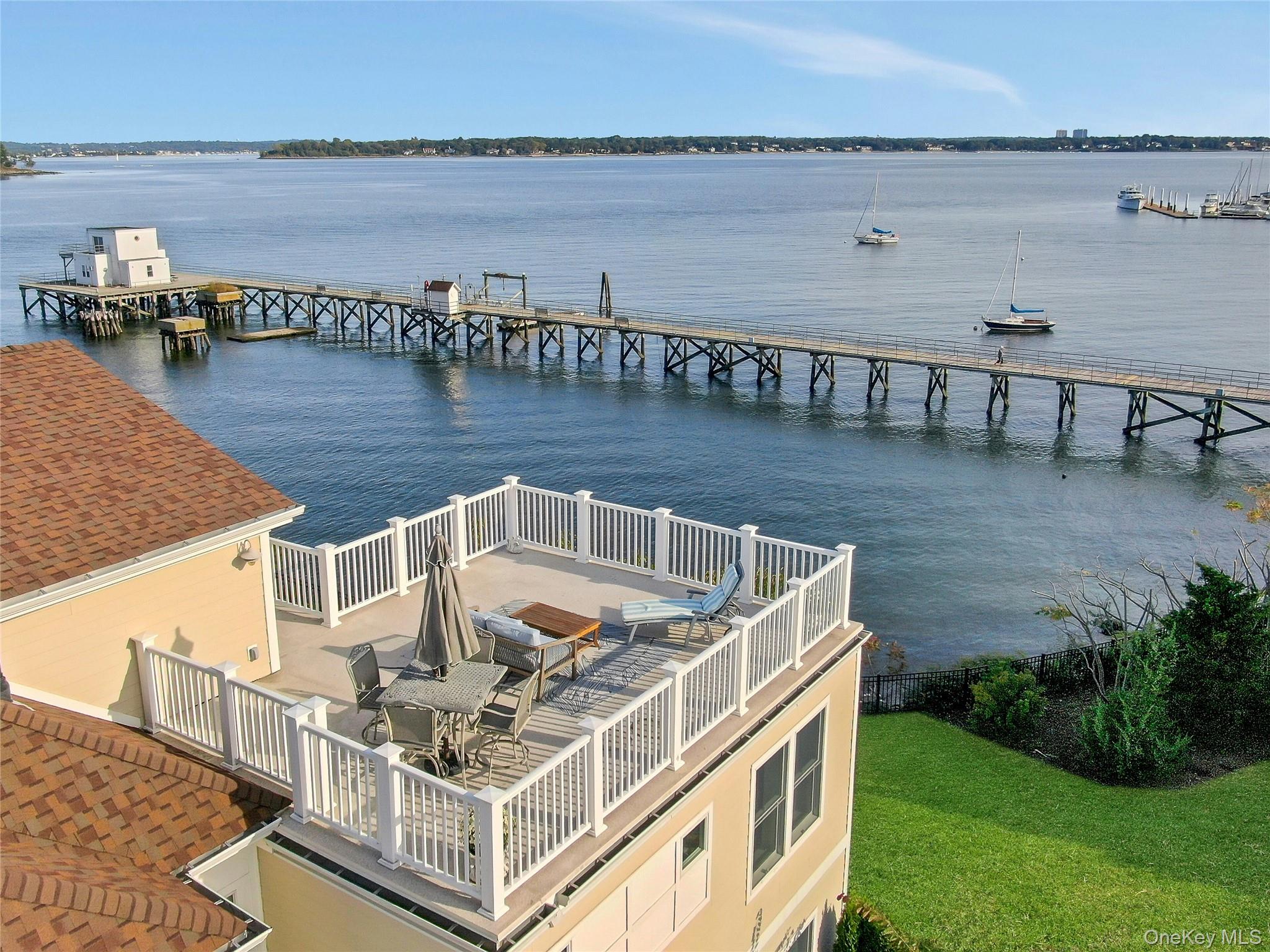 39 Island Point, Bronx, NY 10464