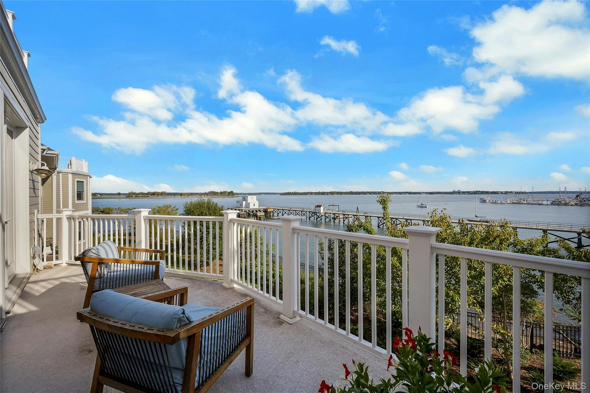 39 Island Point, Bronx, NY 10464