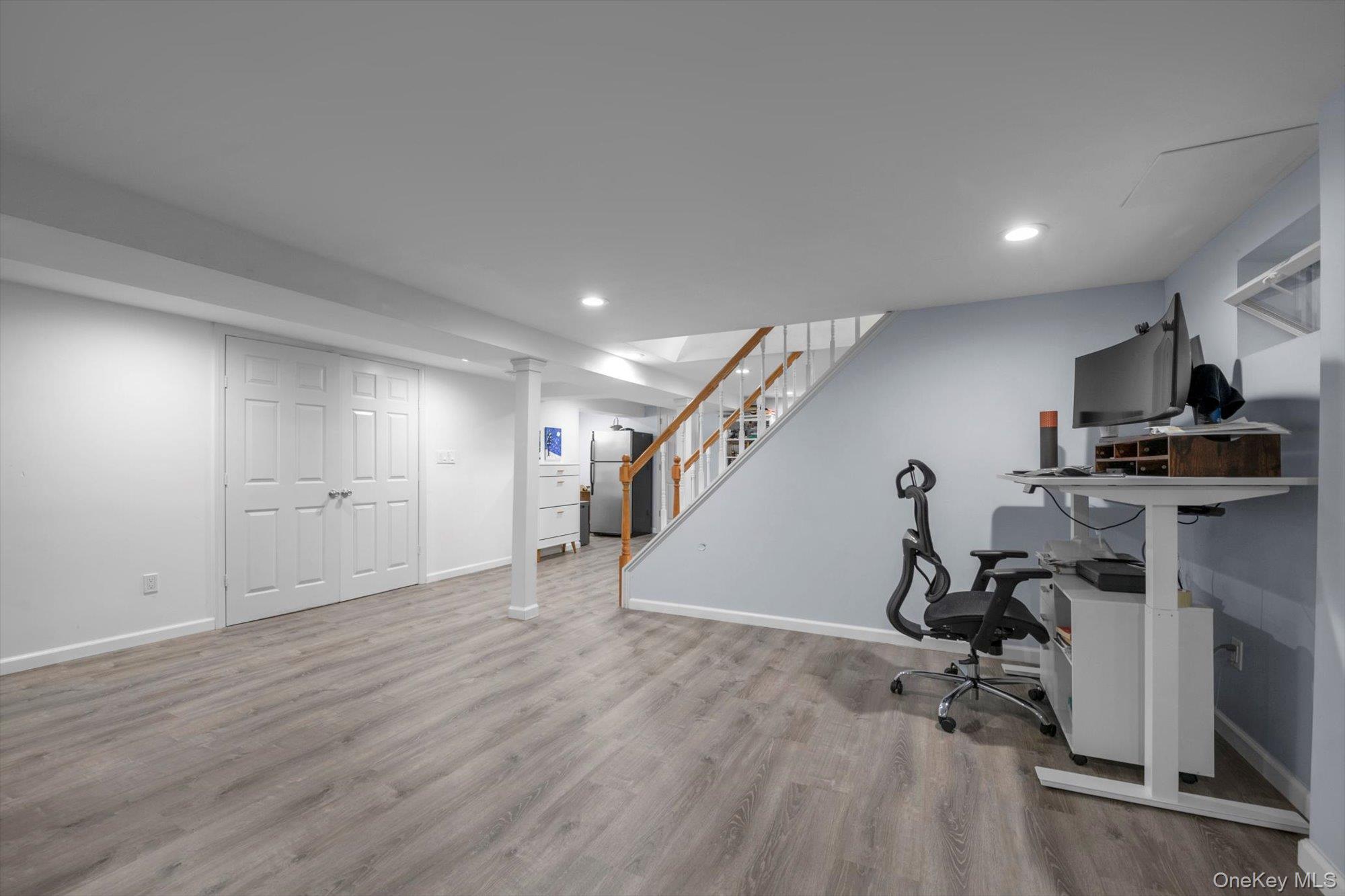 5 Avon Road, New Hyde Park, NY 11040