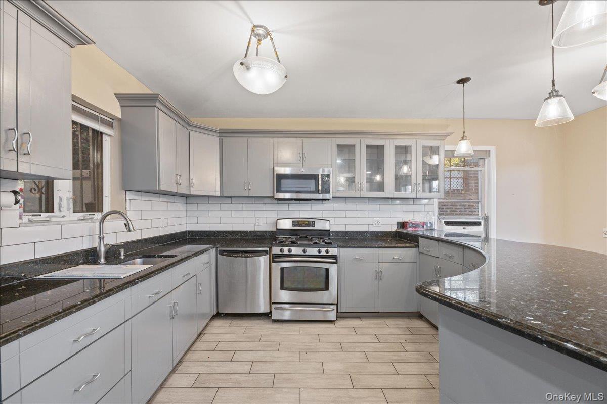 3607 Irwin Avenue, Bronx, NY 10463