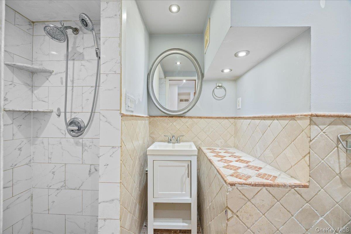 3607 Irwin Avenue, Bronx, NY 10463