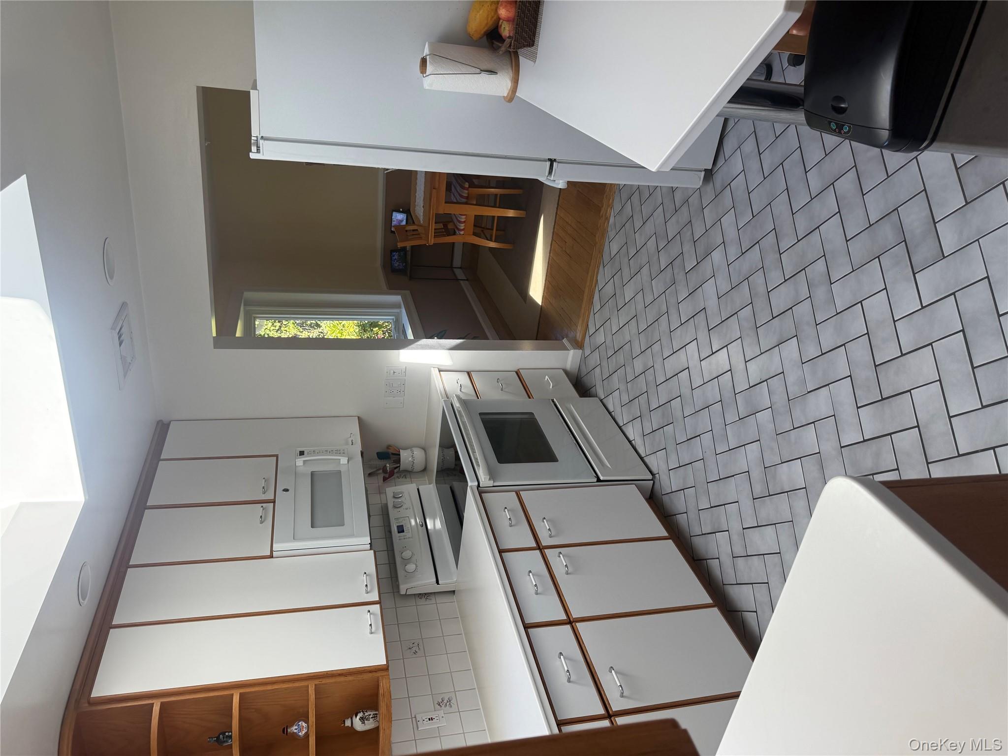 18 Adams Road, Ossining, NY 10562