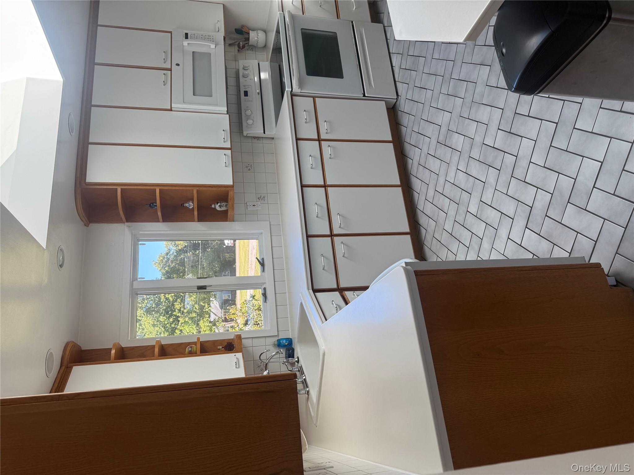 18 Adams Road, Ossining, NY 10562