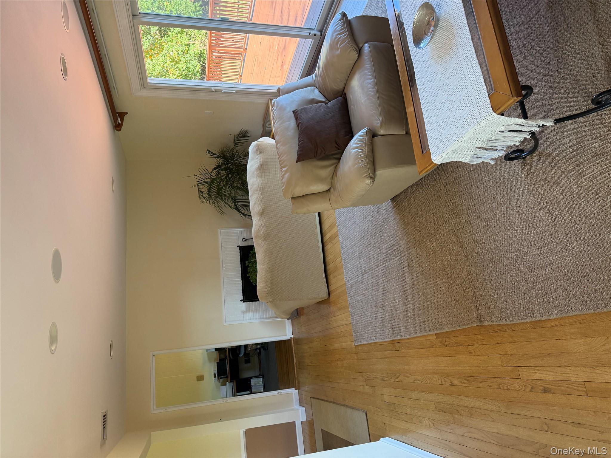 18 Adams Road, Ossining, NY 10562