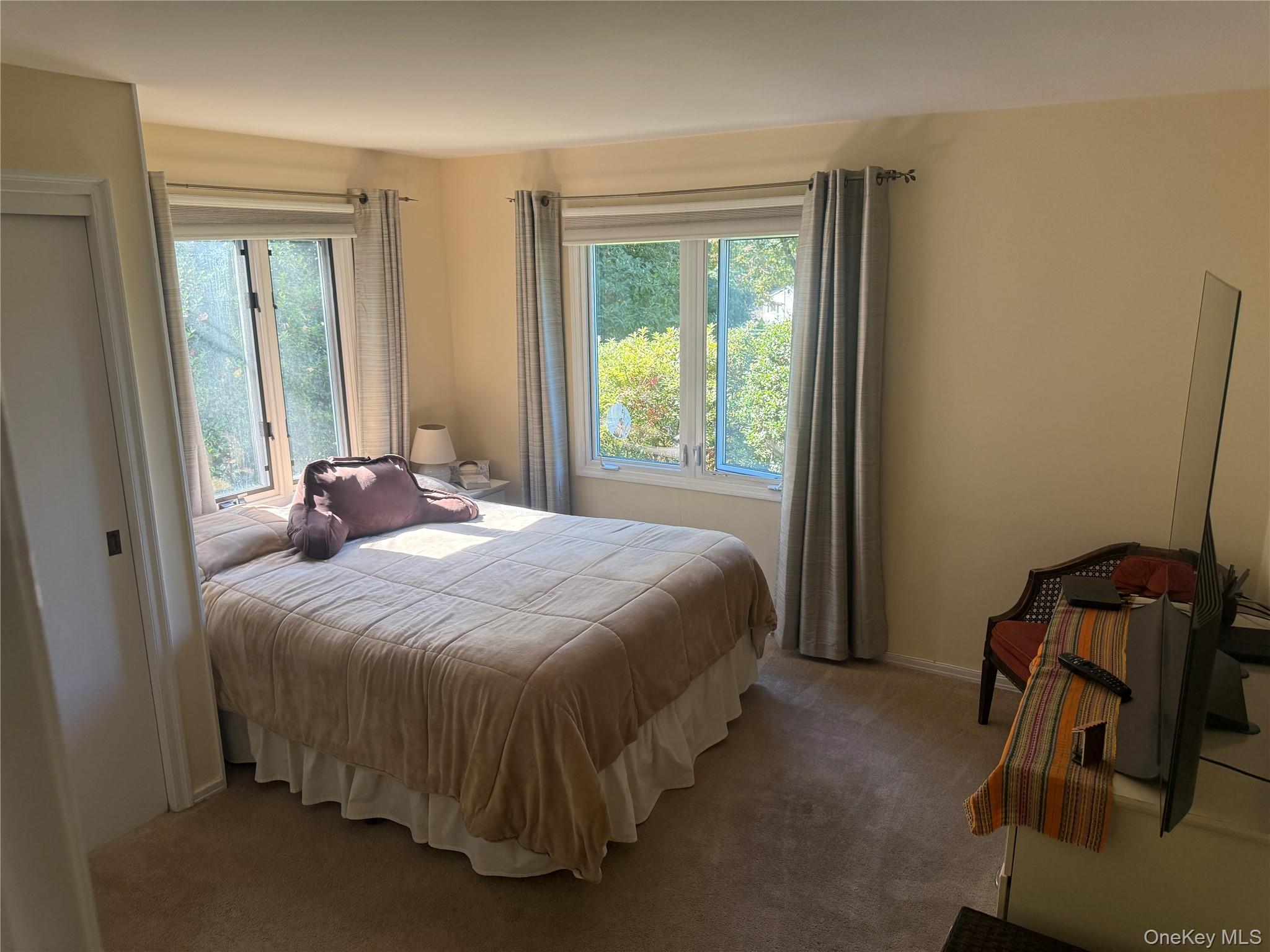 18 Adams Road, Ossining, NY 10562