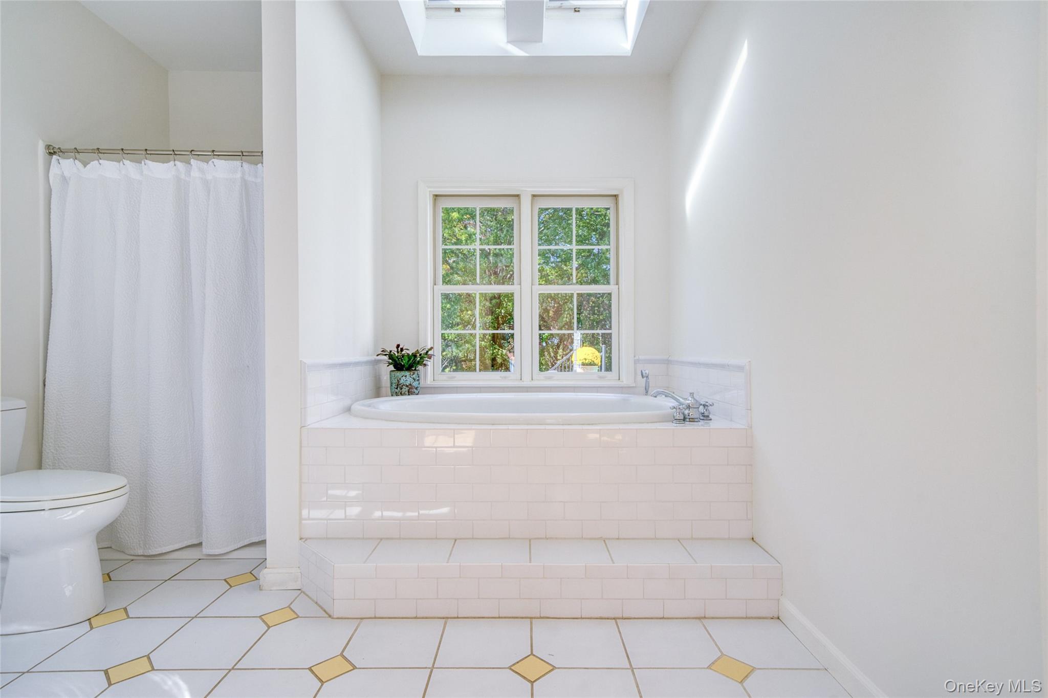 160 Starbarrack Road, Red Hook, NY 12571