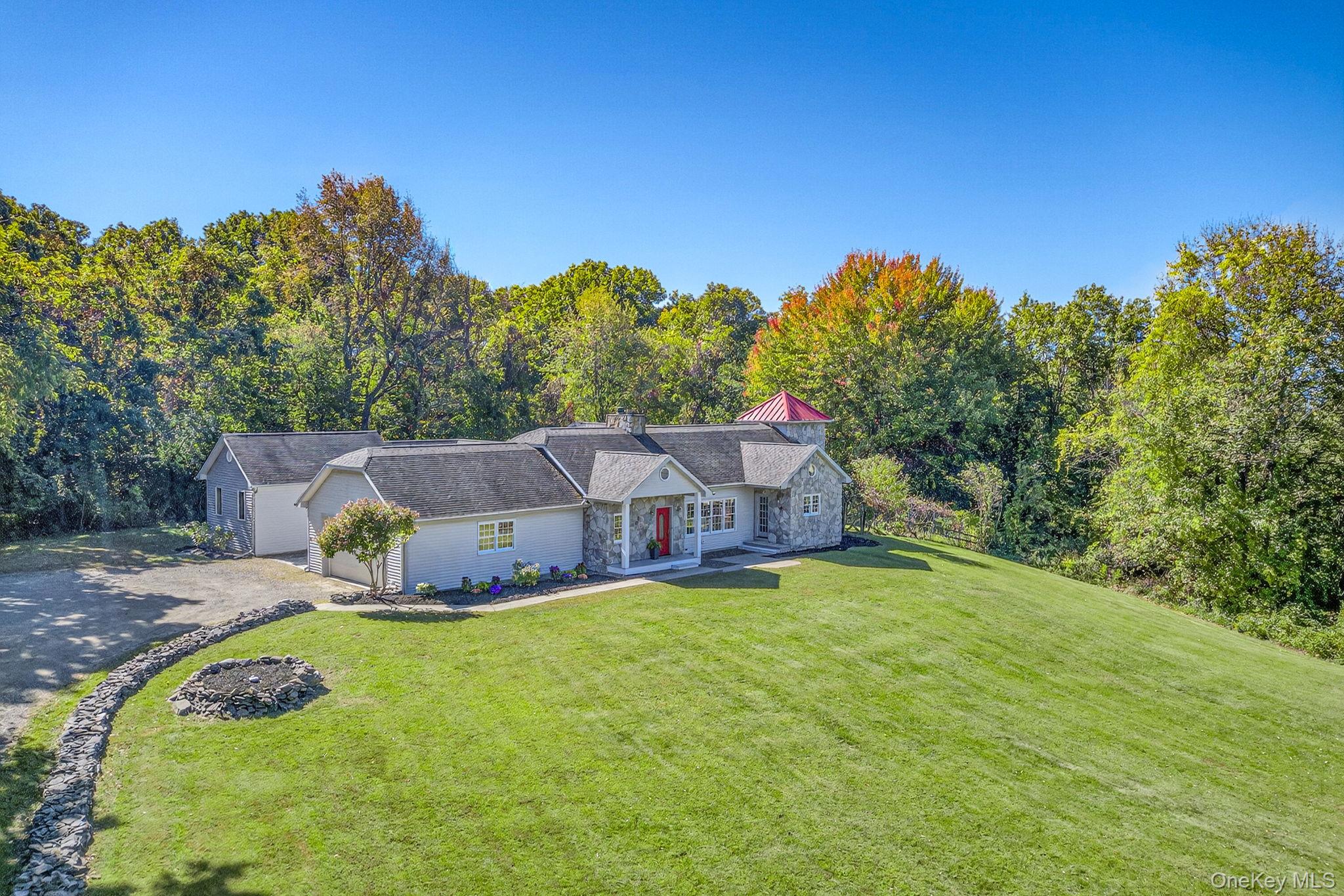 160 Starbarrack Road, Red Hook, NY 12571