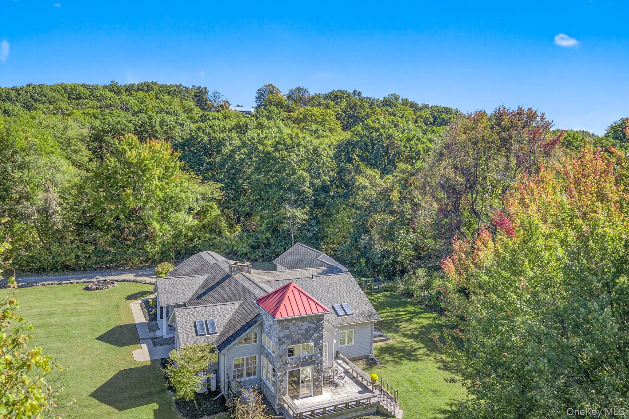 160 Starbarrack Road, Red Hook, NY 12571