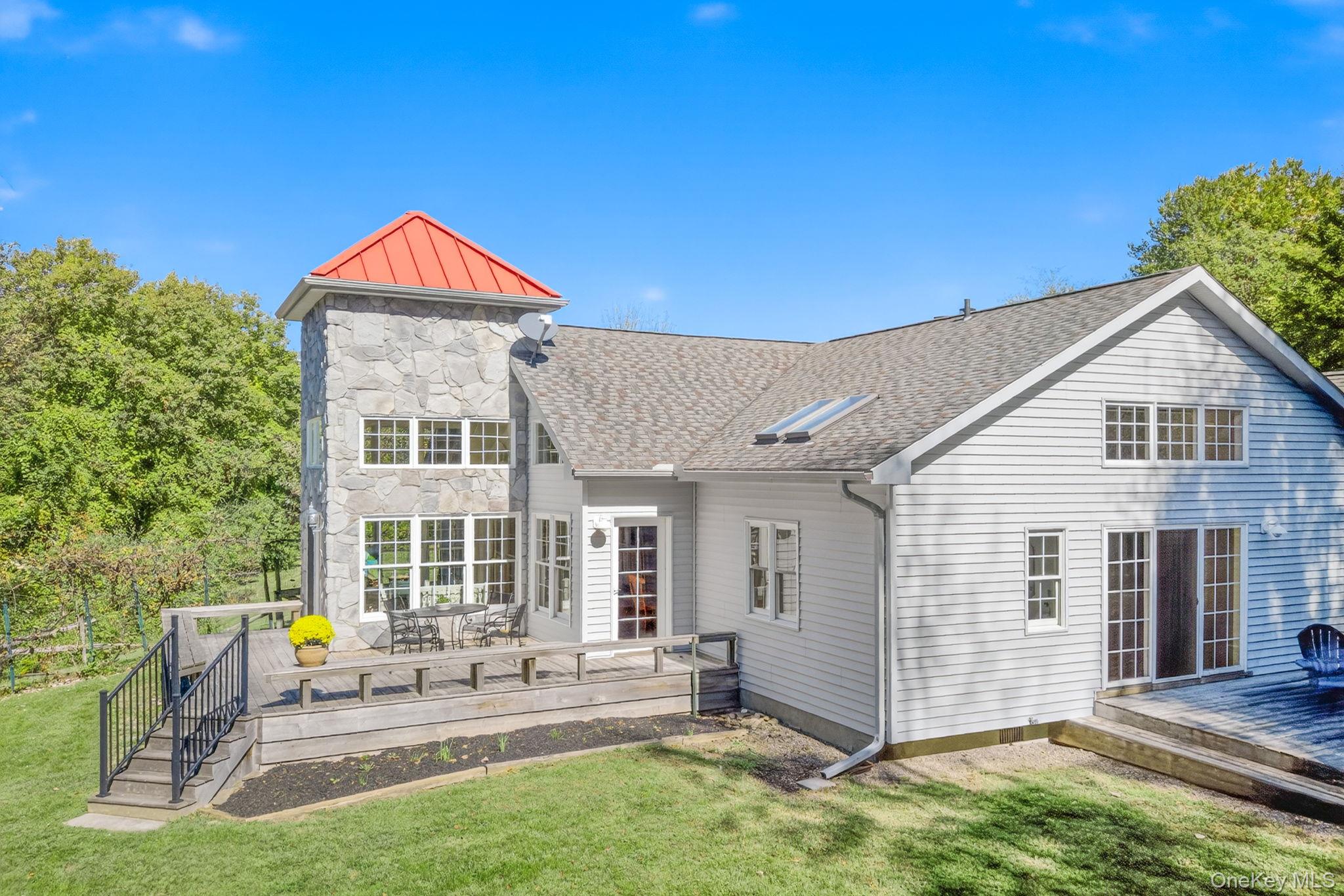 160 Starbarrack Road, Red Hook, NY 12571