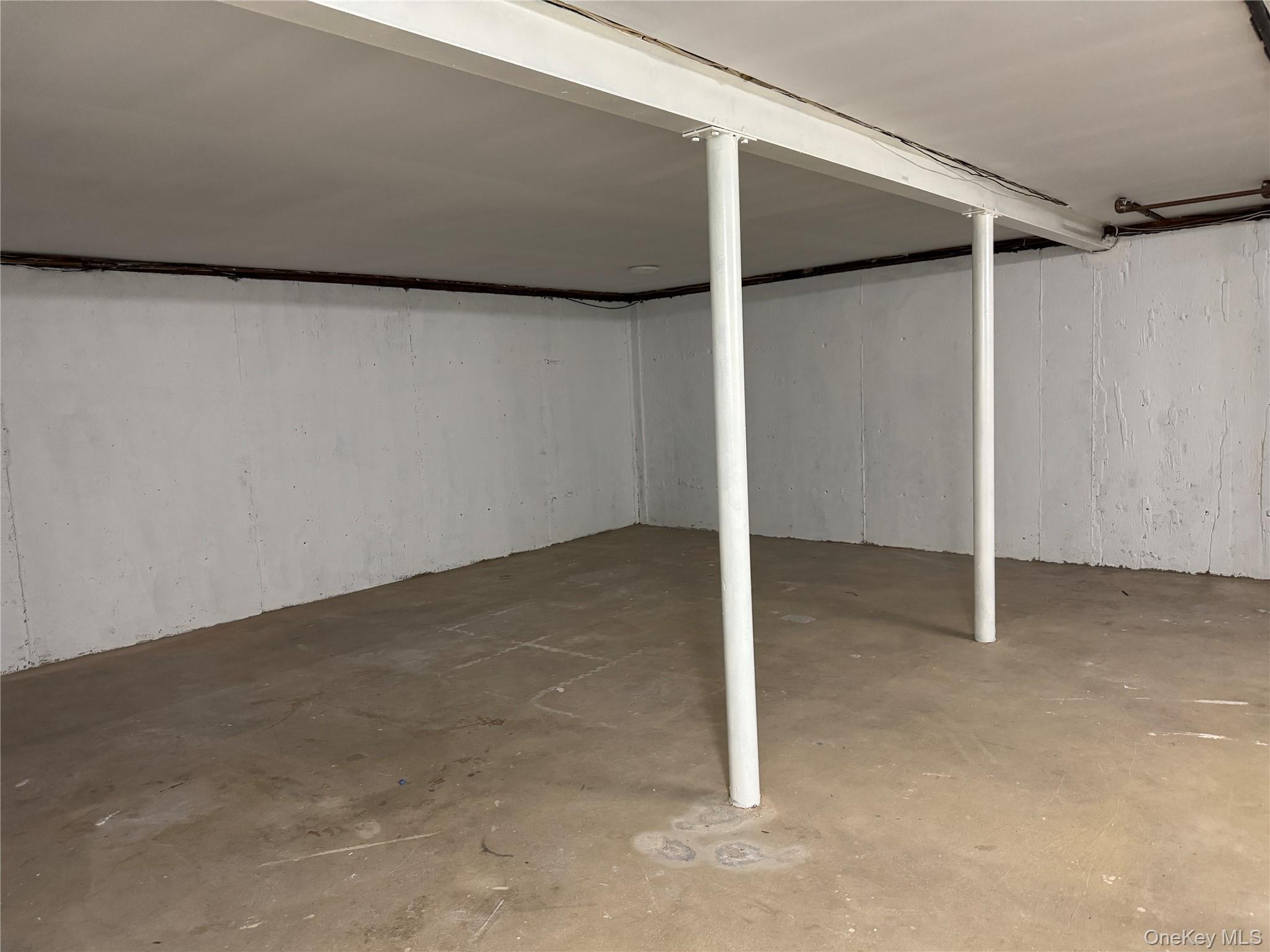 39B Norwood Road # Right, Port Washington, NY 11050